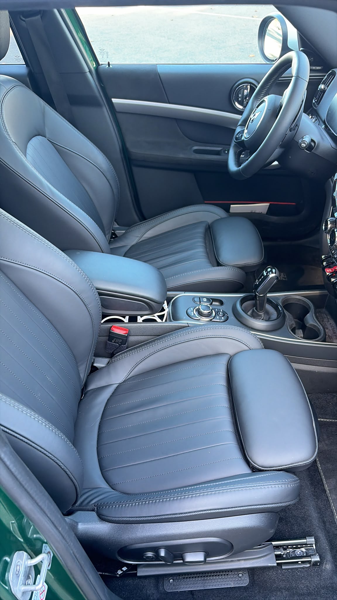 MINI 2.0i Cooper S ALL4-image-11