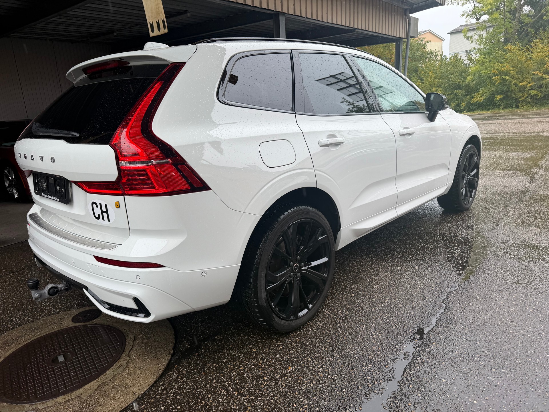 VOLVO XC60 T6 eAWD R-Design Expression Geartronic-image-3