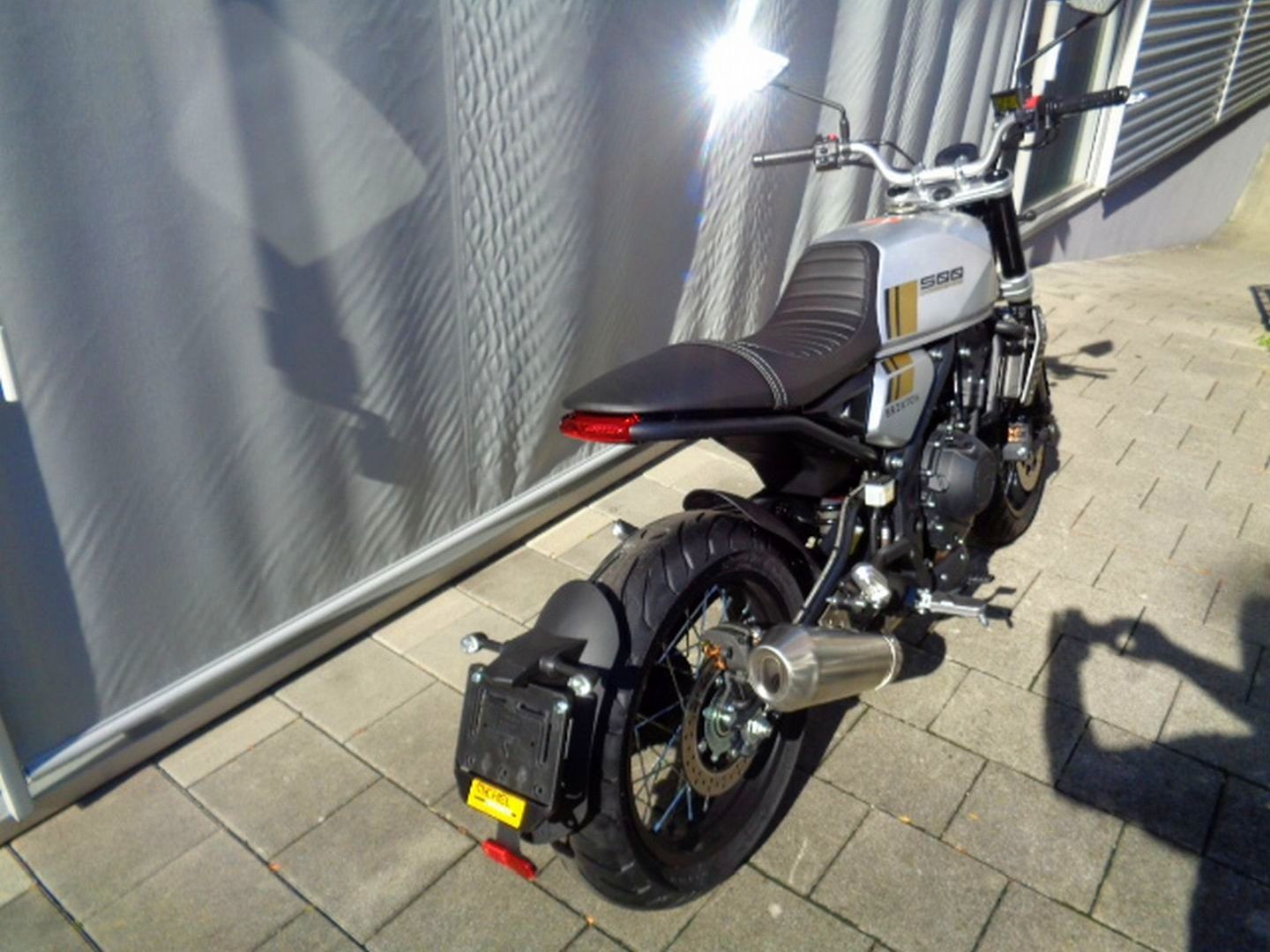 BRIXTON Crossfire 500 X-showroom-element-1