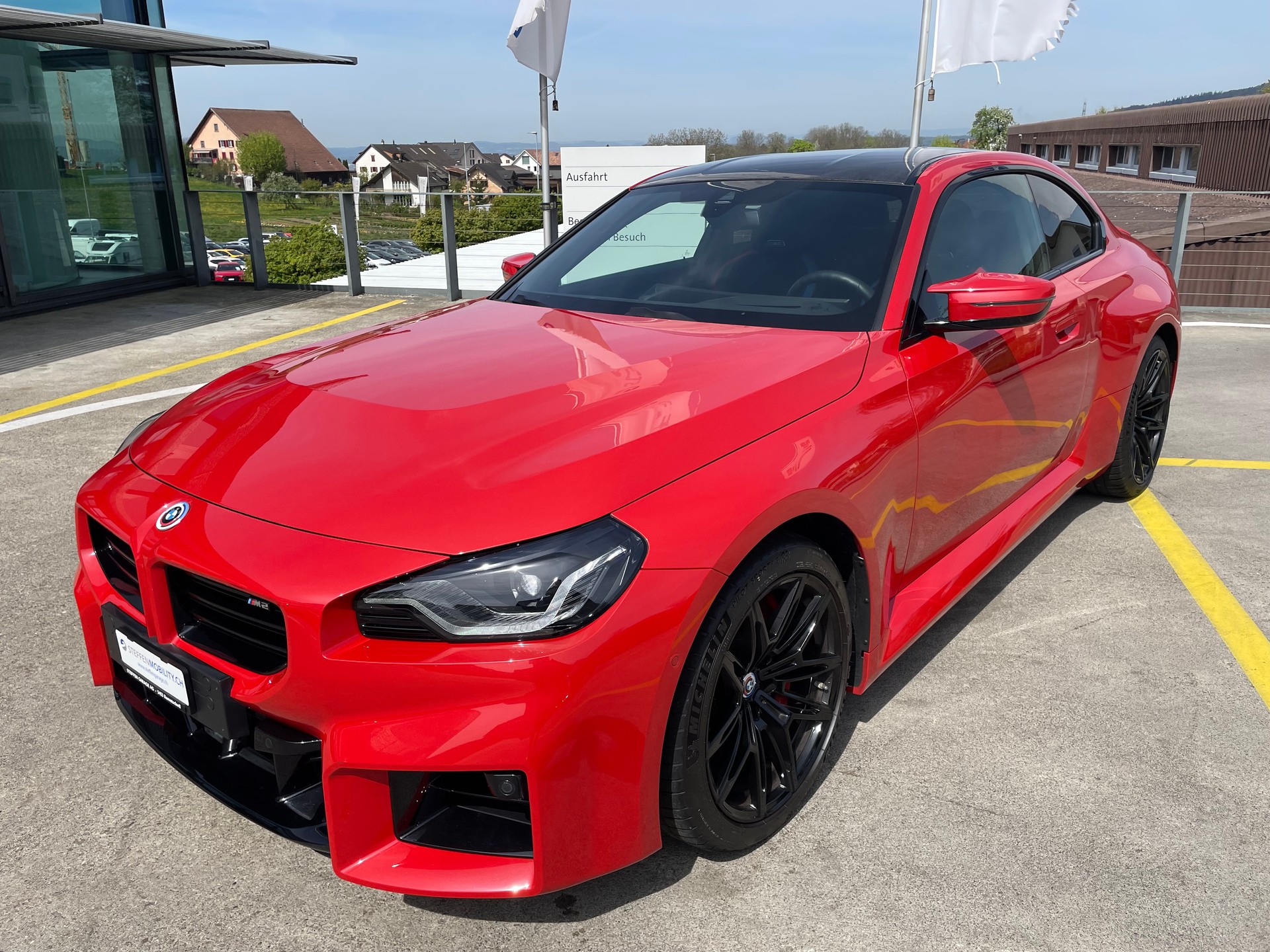 BMW M2 Steptronic-showroom-element-3