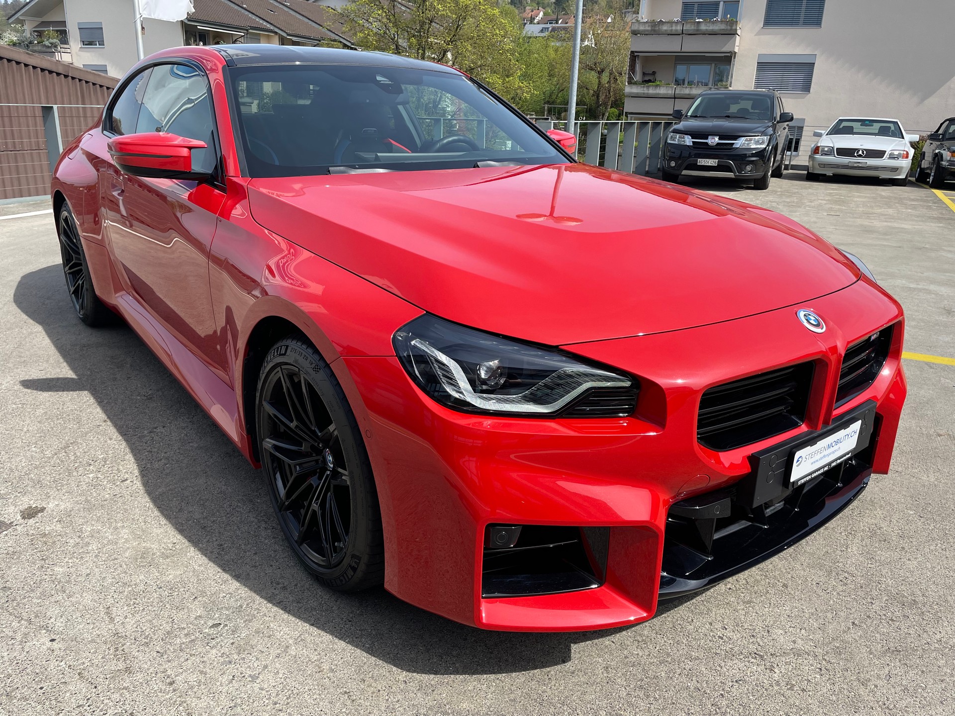 BMW M2 Steptronic-showroom-element-2