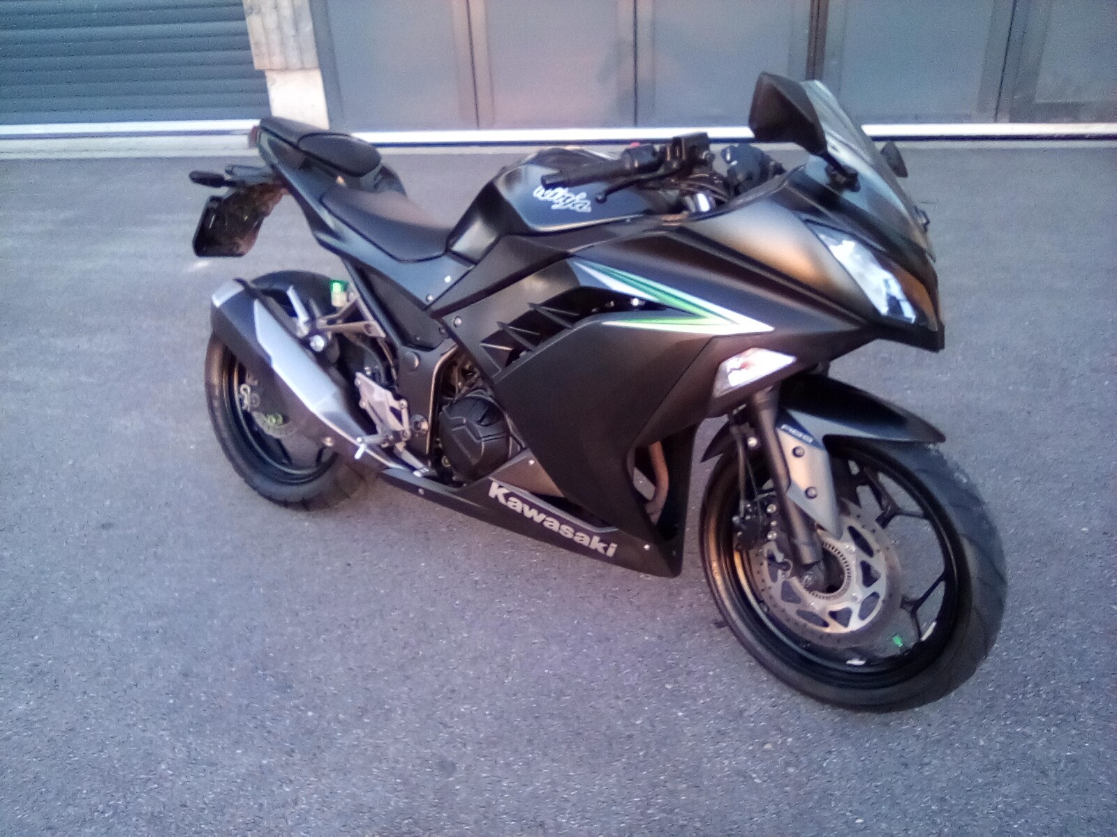 KAWASAKI Ninja 300 ABS