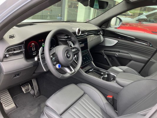 MASERATI Grecale Folgore 105kWh-image-7