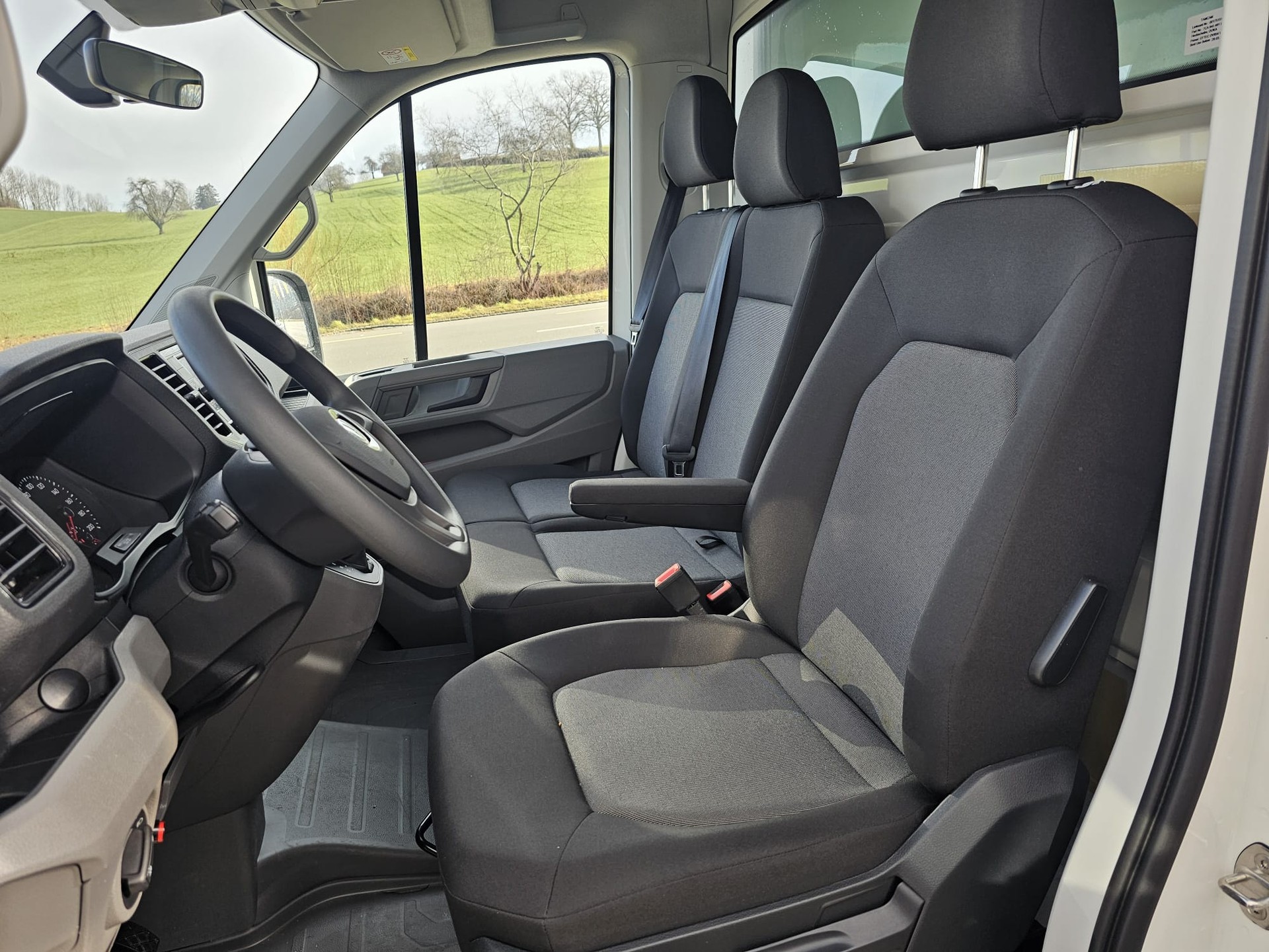 VW Crafter 35 2.0 BiTDI Champ. HD L3 Kip./Prit./Kof.+Heb. RWD A-image-14