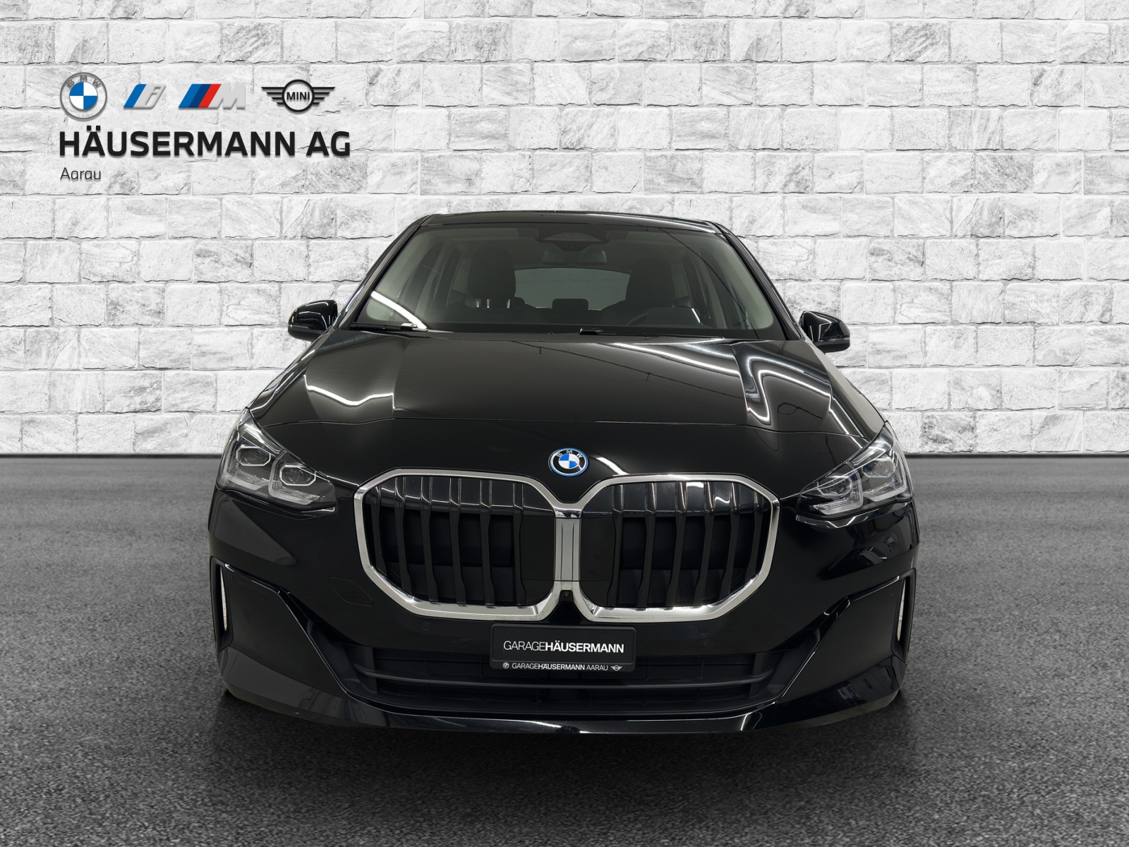 BMW 225e xDrive Act. Tourer-showroom-element-1