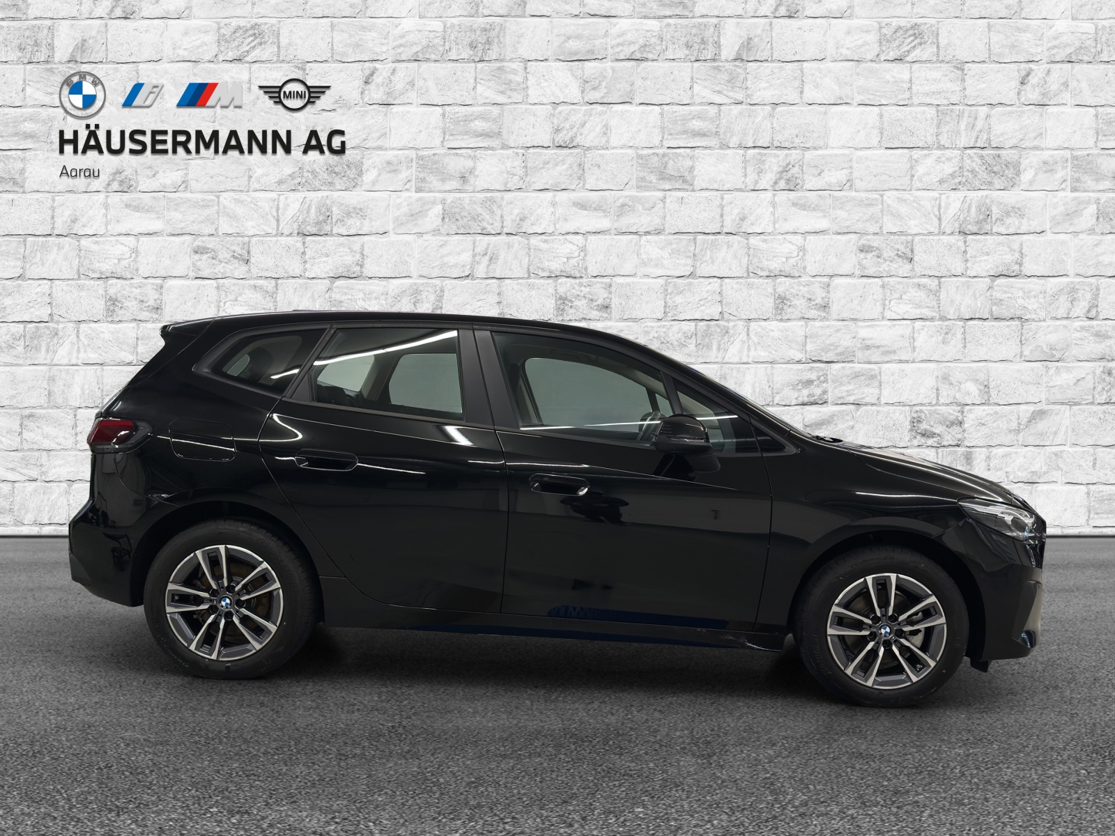 BMW 225e xDrive Act. Tourer-showroom-element-3