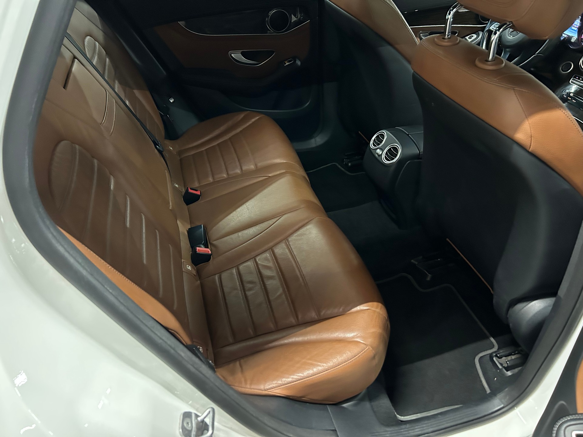 MERCEDES-BENZ GLC 250 d Exclusive 4Matic 9G-Tronic-image-11