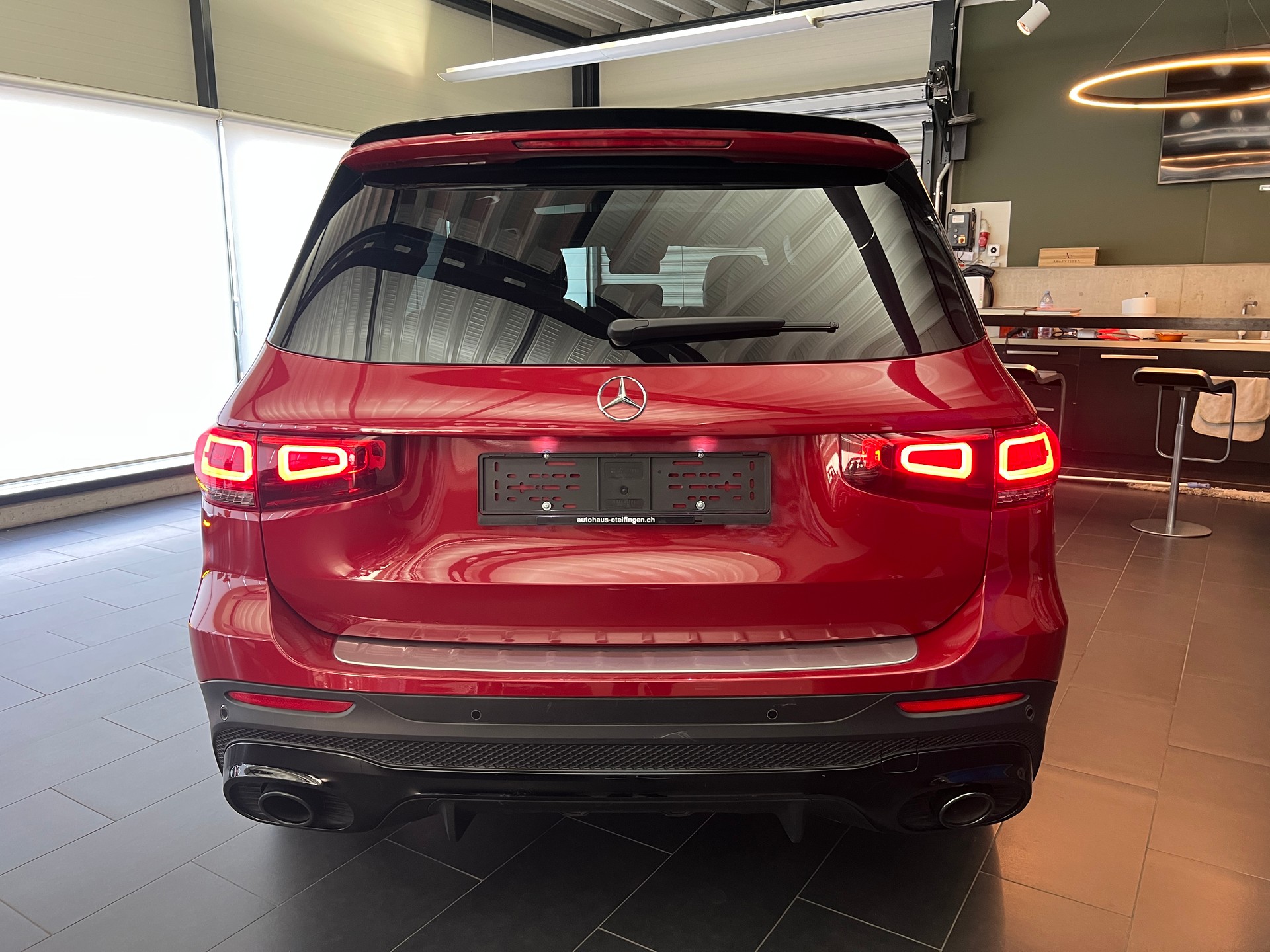 MERCEDES-BENZ GLB 35 AMG 4Matic 8G-Tronic-image-22
