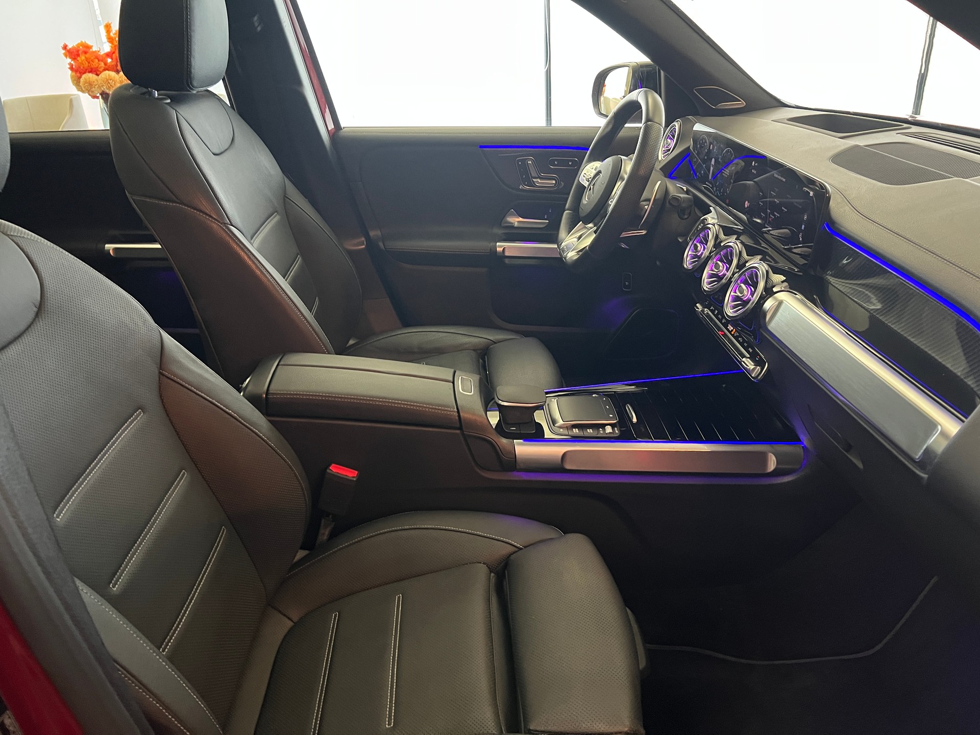 MERCEDES-BENZ GLB 35 AMG 4Matic 8G-Tronic-image-25