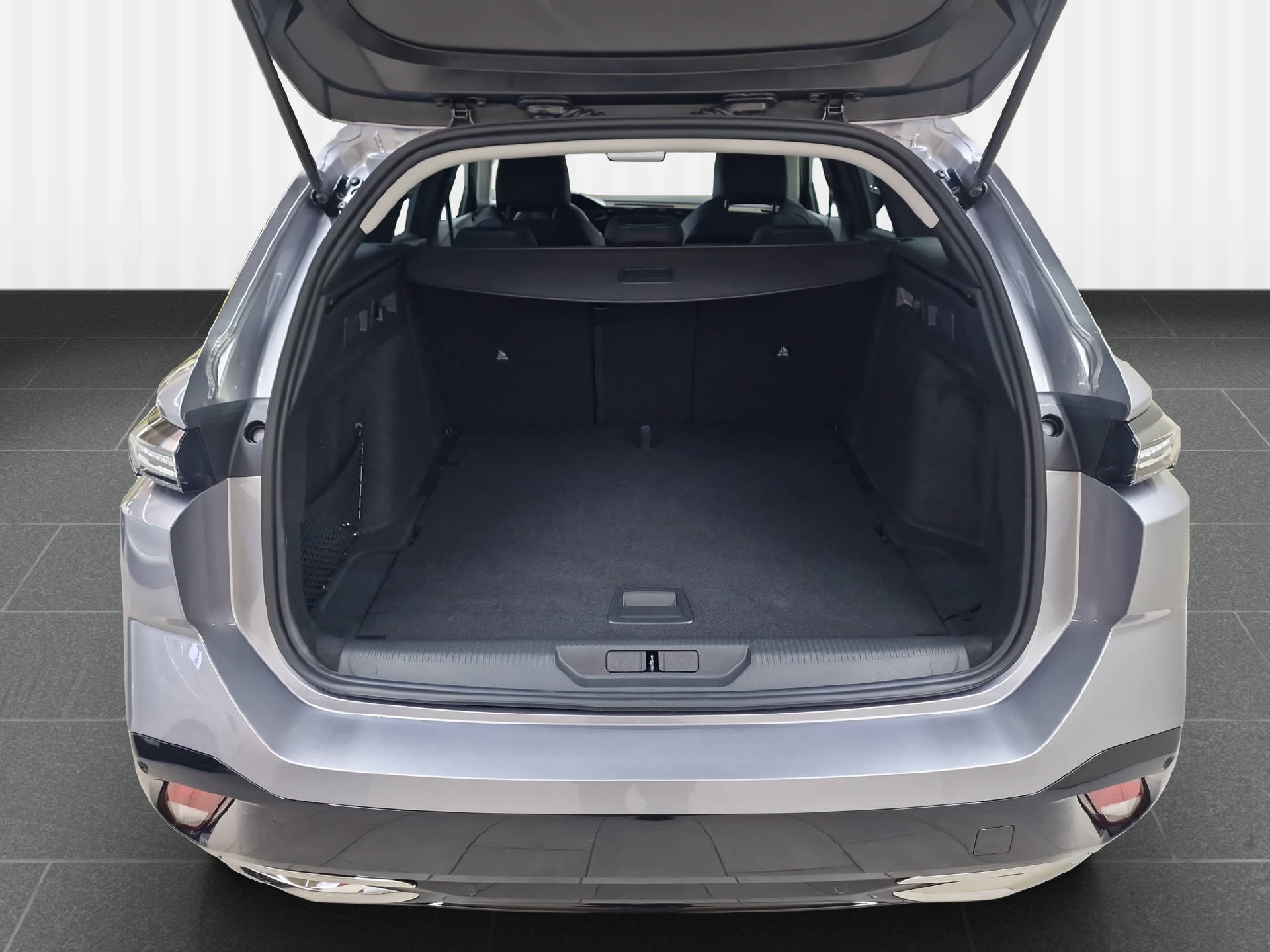 PEUGEOT 308 SW 1.2 Hybrid Allure-image-10