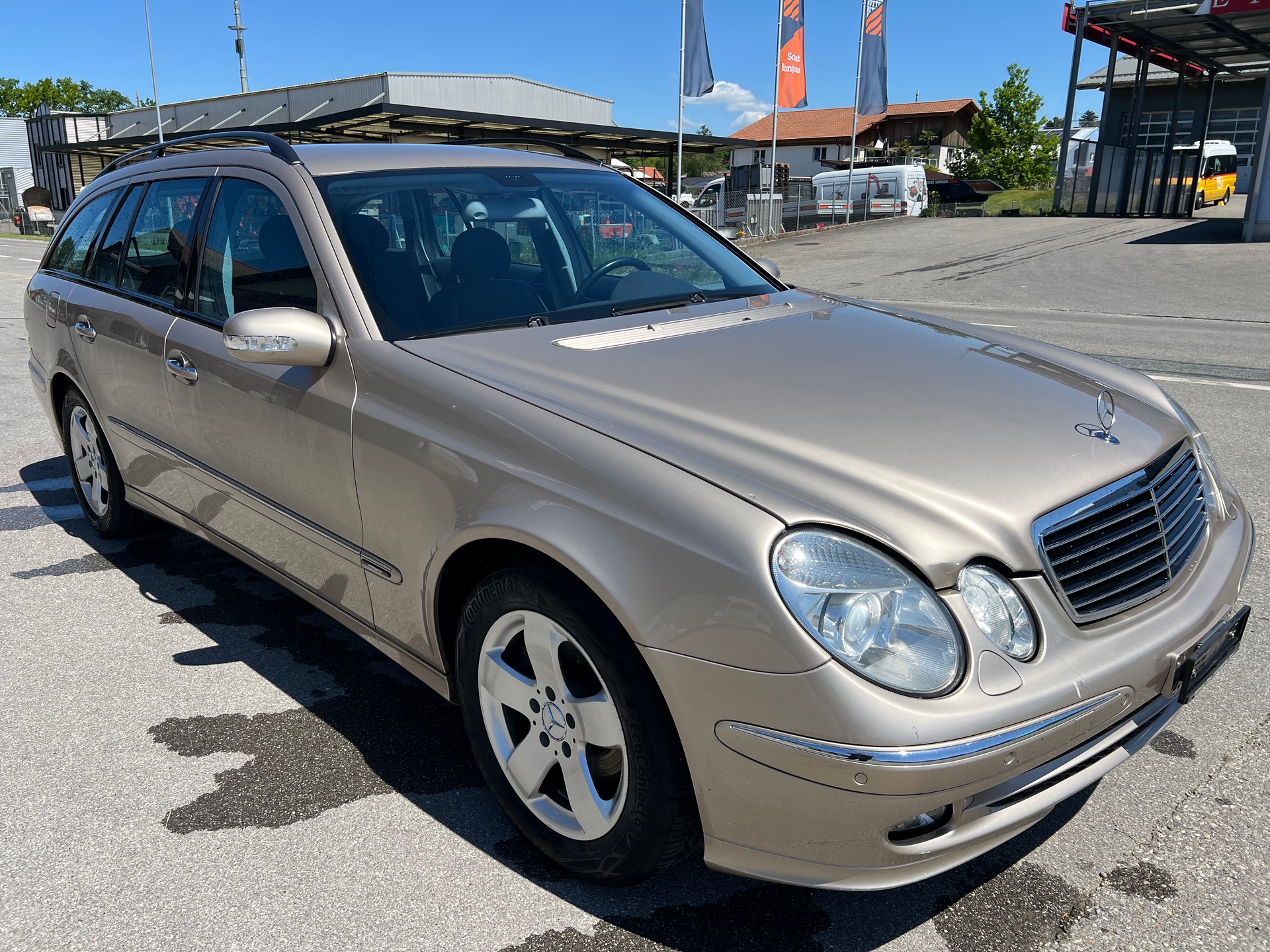 MERCEDES-BENZ E 270 CDI Avantgarde-image-2