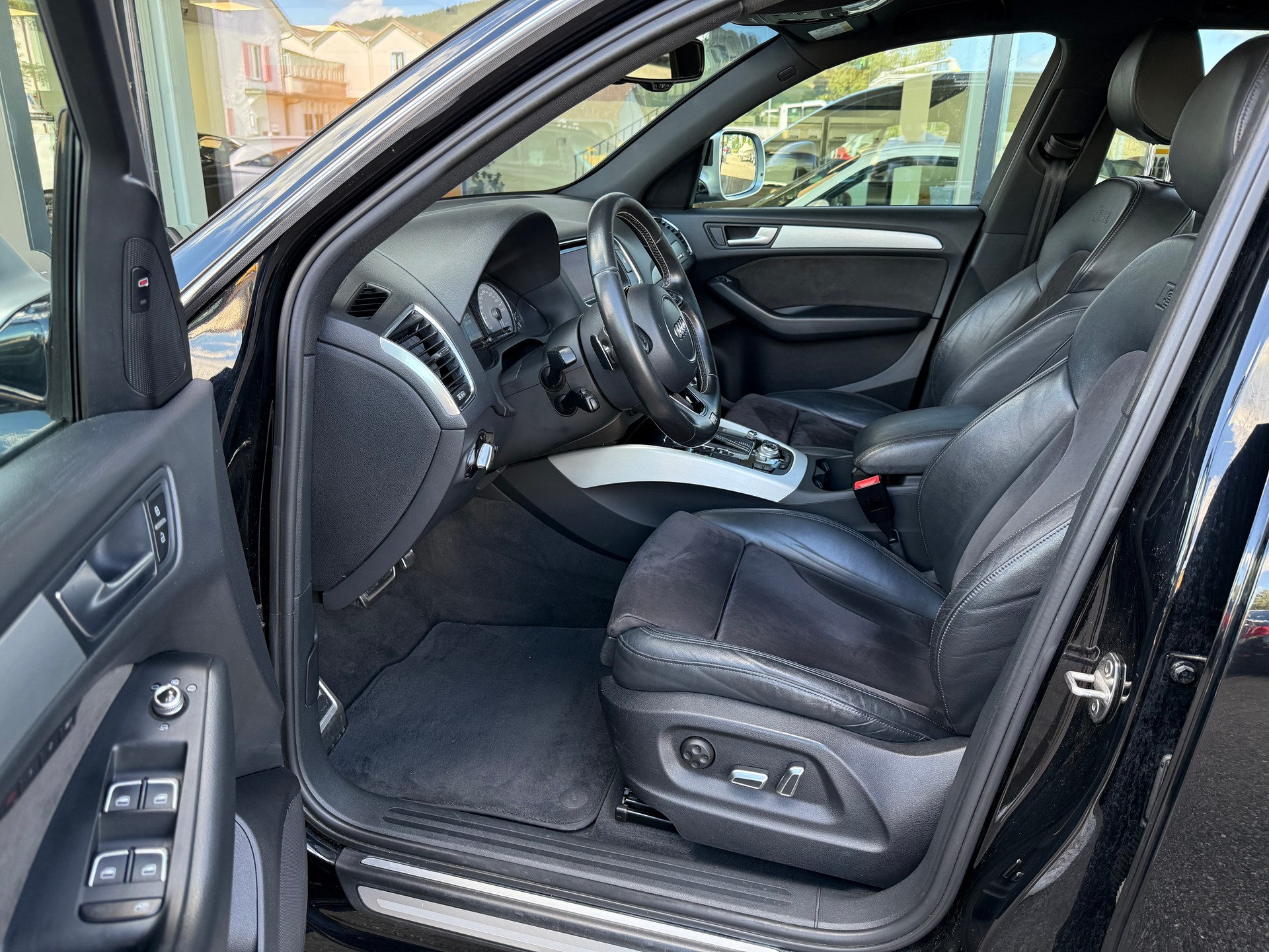 AUDI SQ5 3.0 V6 Bi-TDI quattro T-Tronic-image-10