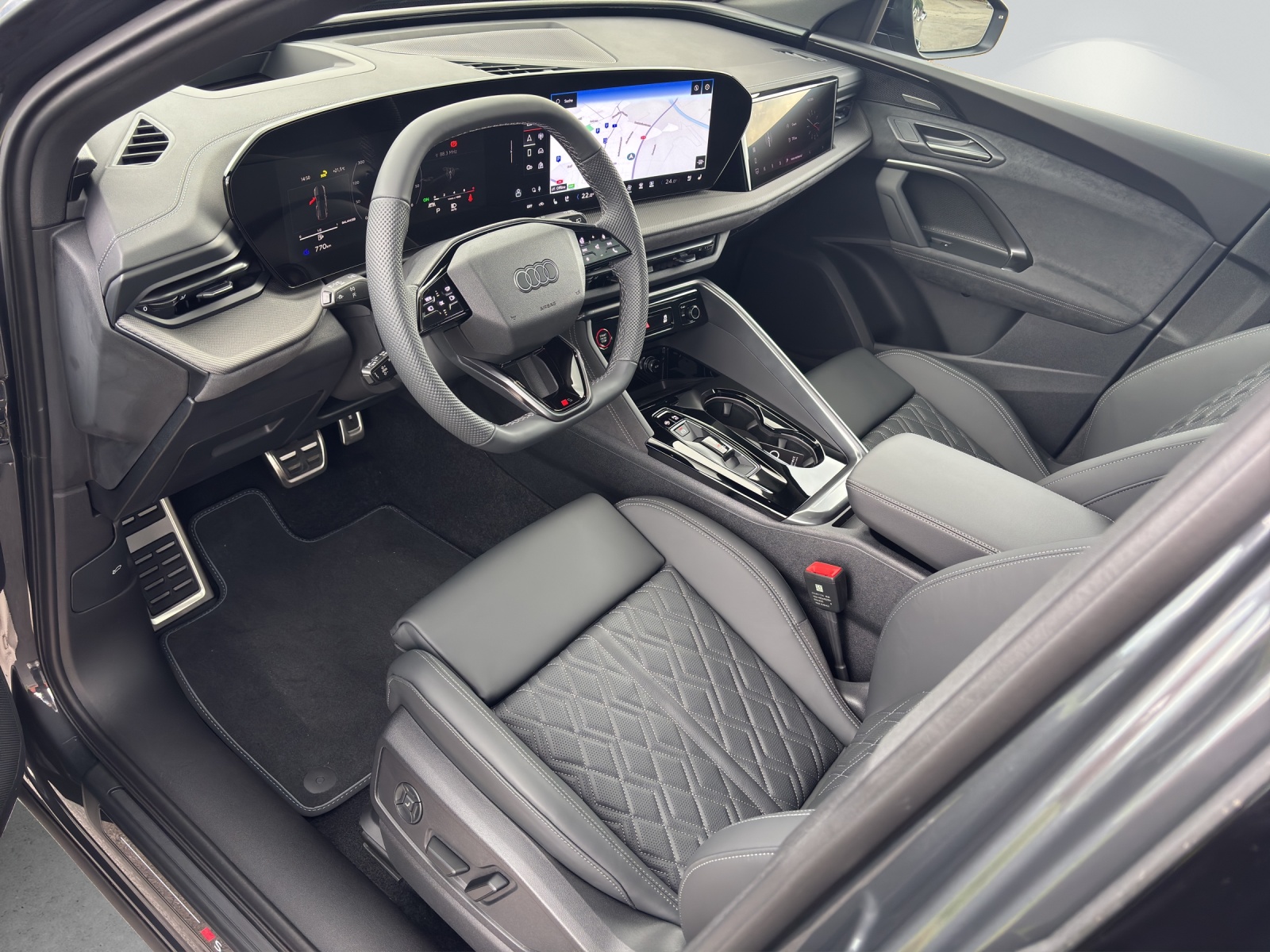 AUDI SQ5 Sportback TFSI quattro S-tronic-image-4
