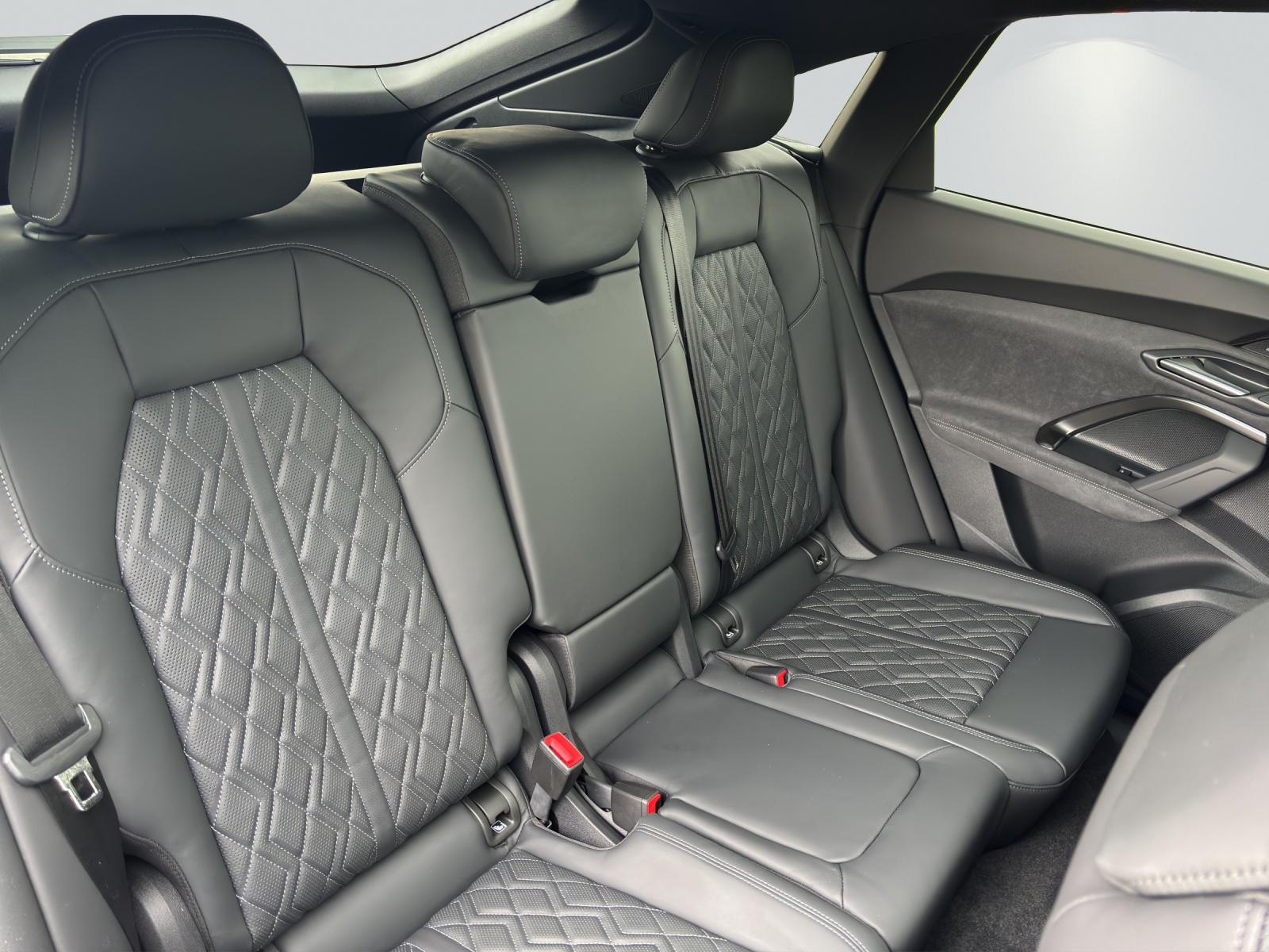 AUDI SQ5 Sportback TFSI quattro S-tronic-image-8