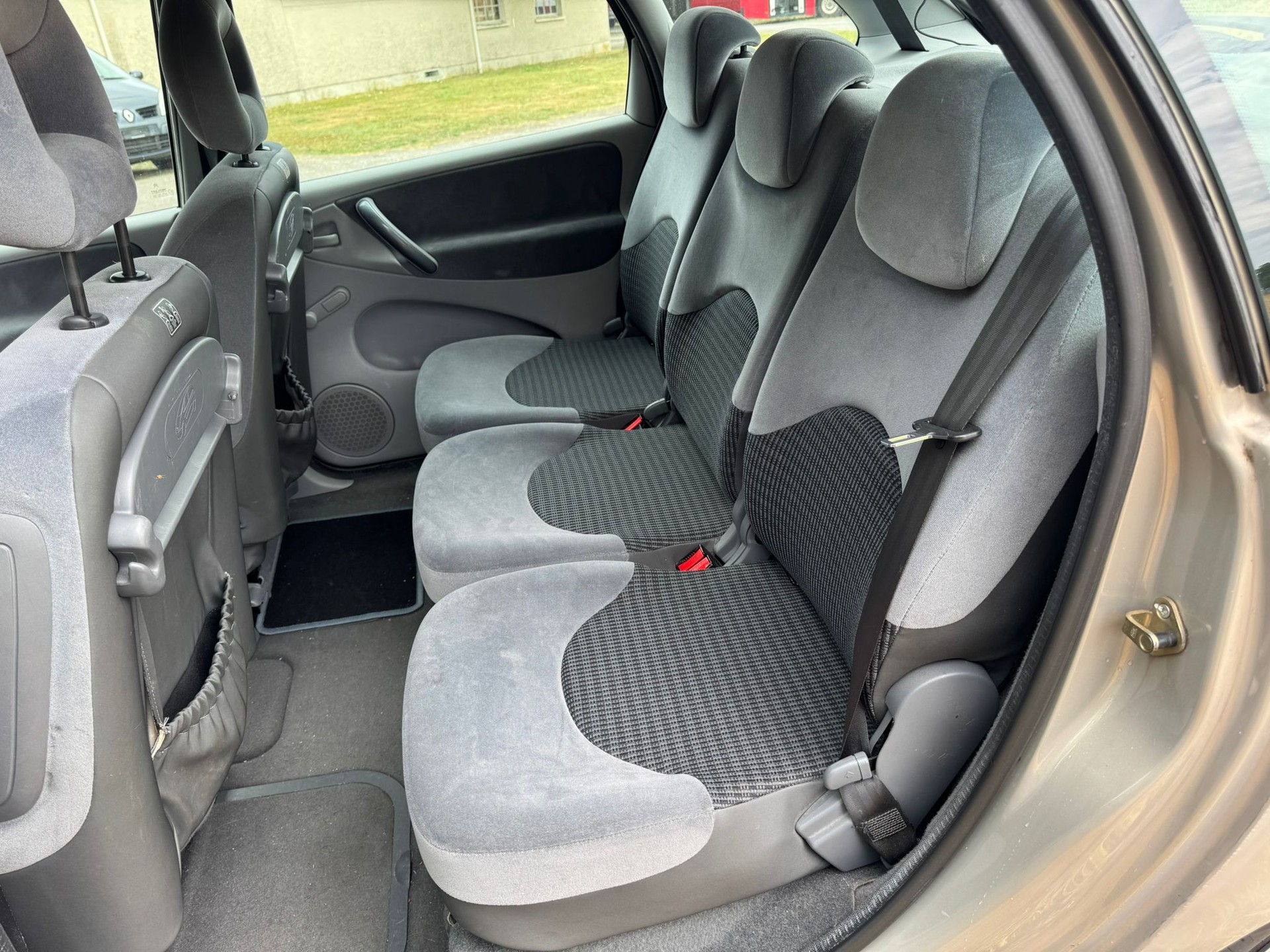 CITROEN Xsara Picasso 1.8i 16V Exclusive-image-15