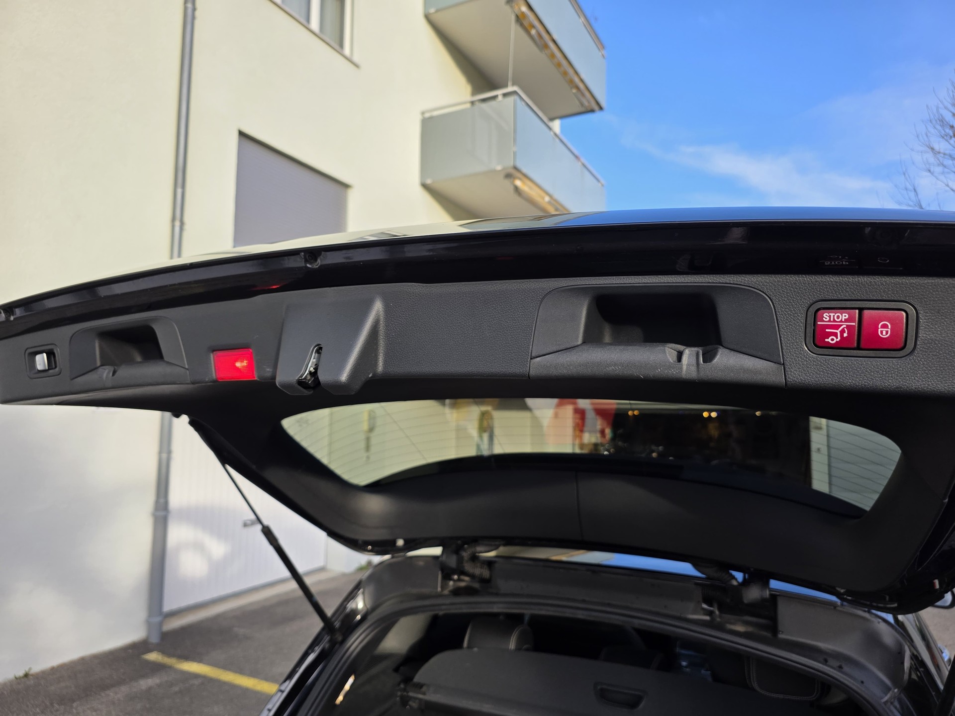 MERCEDES-BENZ GLC 43 AMG 4Matic 9G-Tronic-image-10