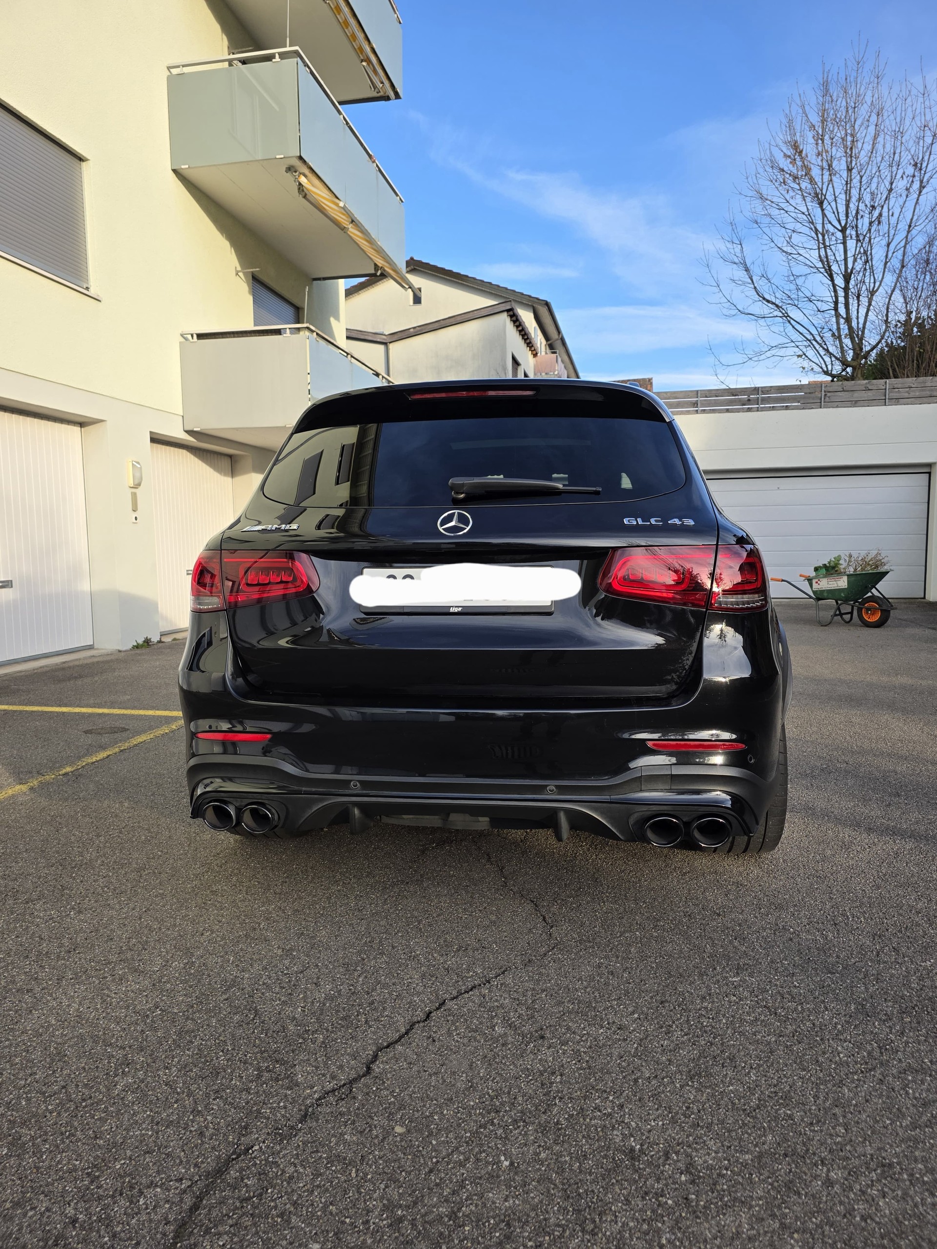 MERCEDES-BENZ GLC 43 AMG 4Matic 9G-Tronic-image-2
