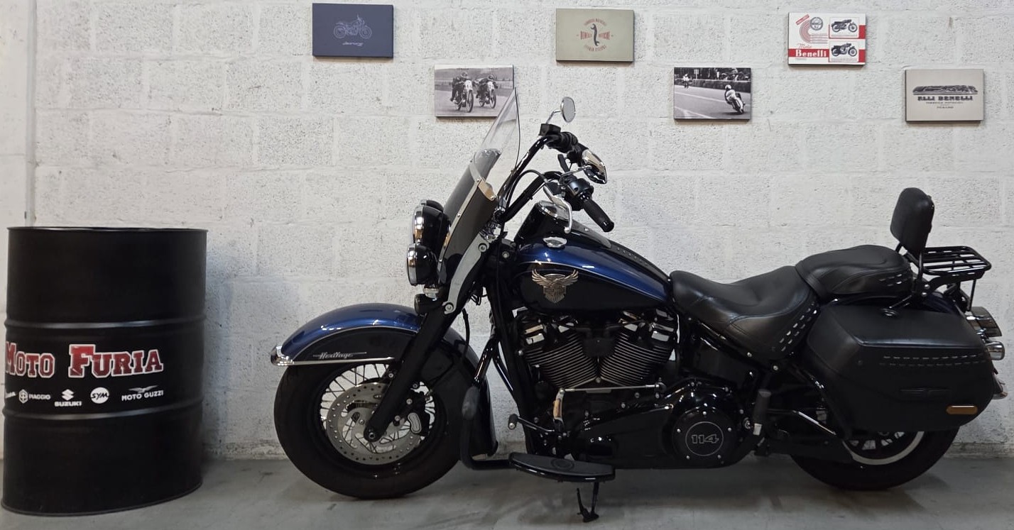 HARLEY-DAVIDSON FLHCS Heritage Classic 114 ABS-showroom-element-1