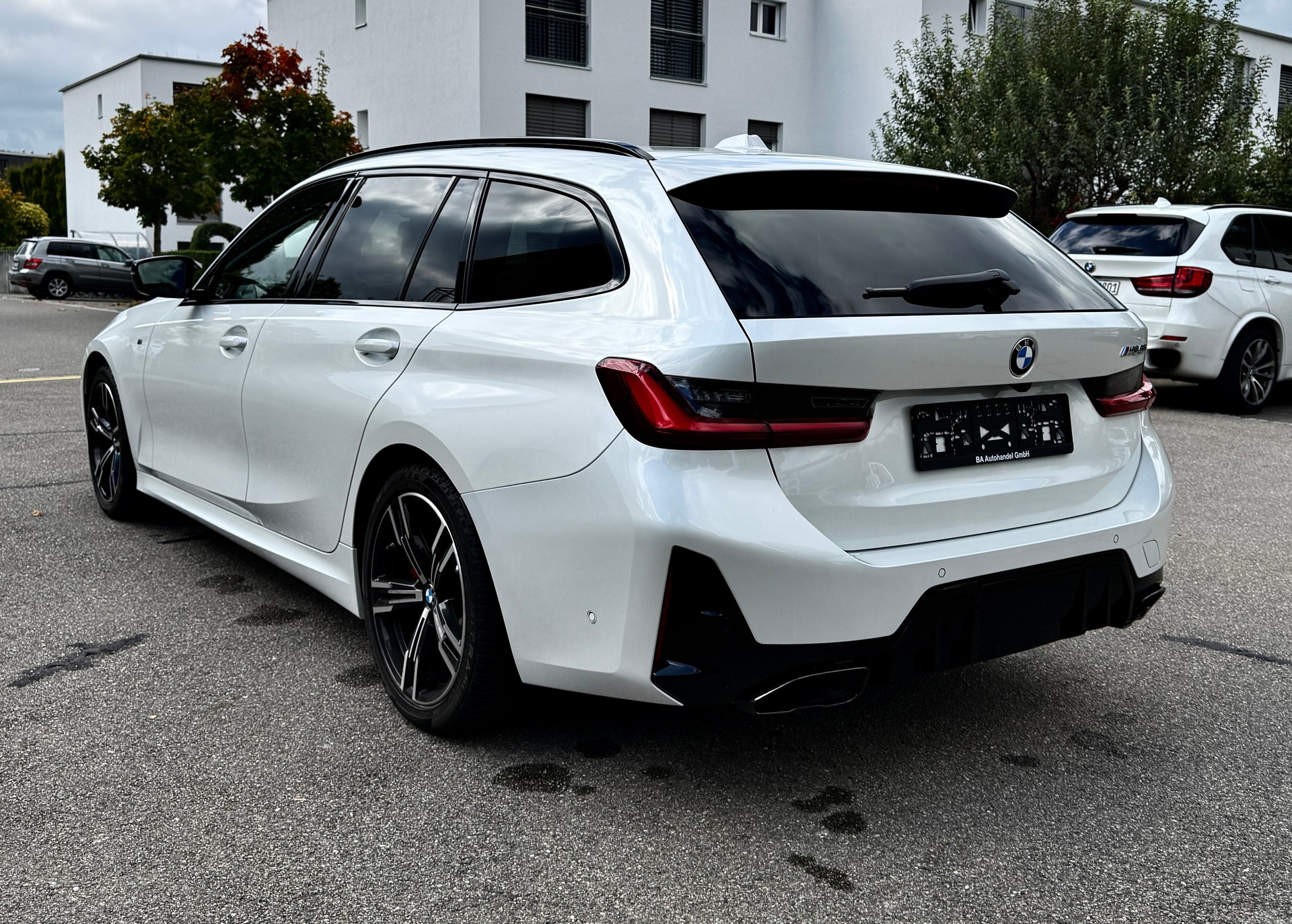 BMW M340i xDRIVE 48V TOURING STEPTRONIC M SPORT PRO*FACELIFT*EL. PANORAMA-GLASSCHIEBEDACH*EL. AHK*-showroom-element-3