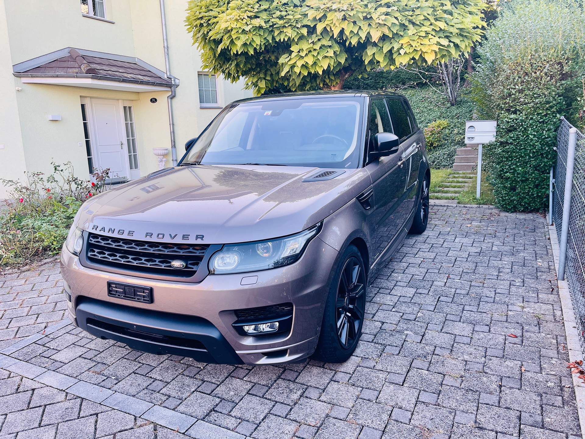 LAND ROVER Range Rover Sport 3.0 SDV6 Hybrid HSE Automatic-image-3