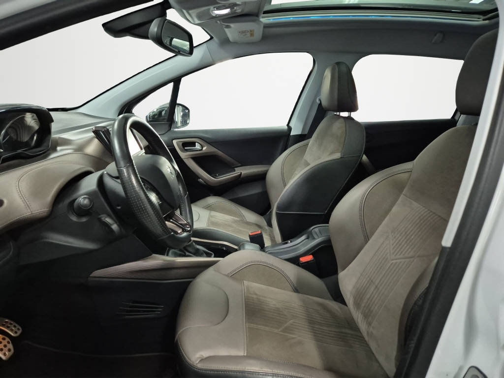 PEUGEOT 2008 1.6 BlueHDi Allure-image-6
