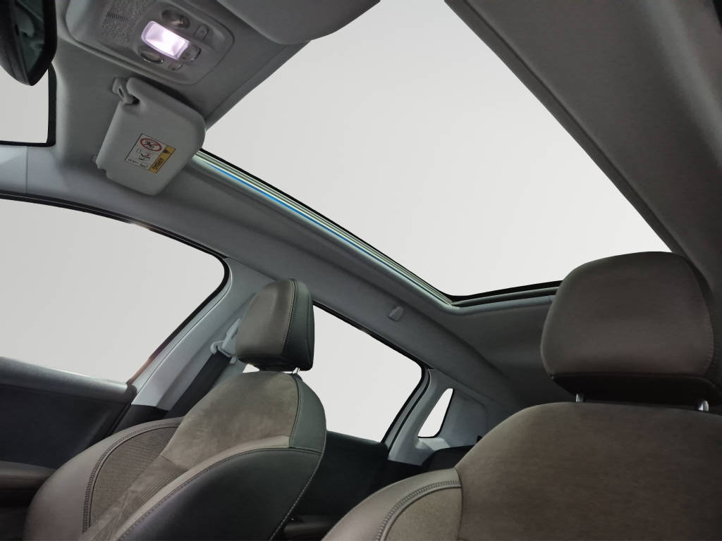 PEUGEOT 2008 1.6 BlueHDi Allure-image-14