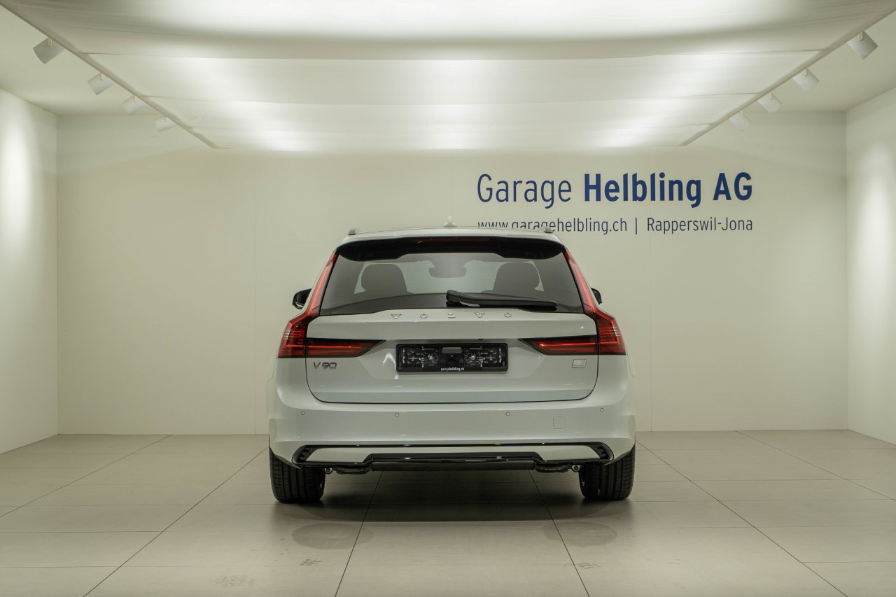 VOLVO V90 2.0 T8 TE Ultimate Dark eAWD-image-3