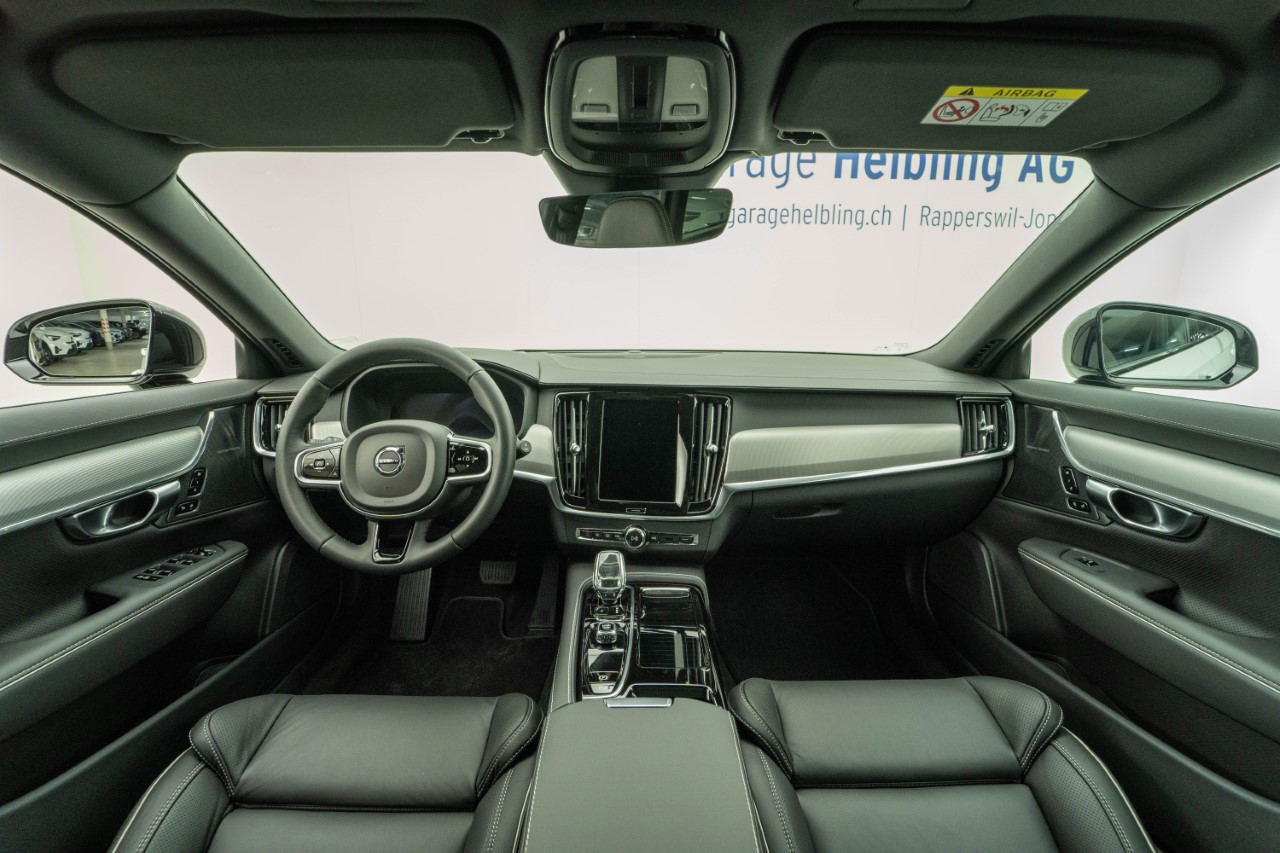 VOLVO V90 2.0 T8 TE Ultimate Dark eAWD-image-5