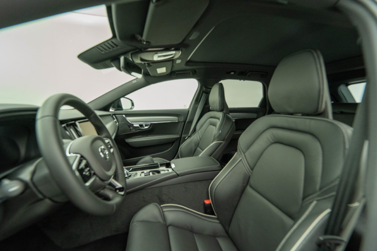 VOLVO V90 2.0 T8 TE Ultimate Dark eAWD-image-7