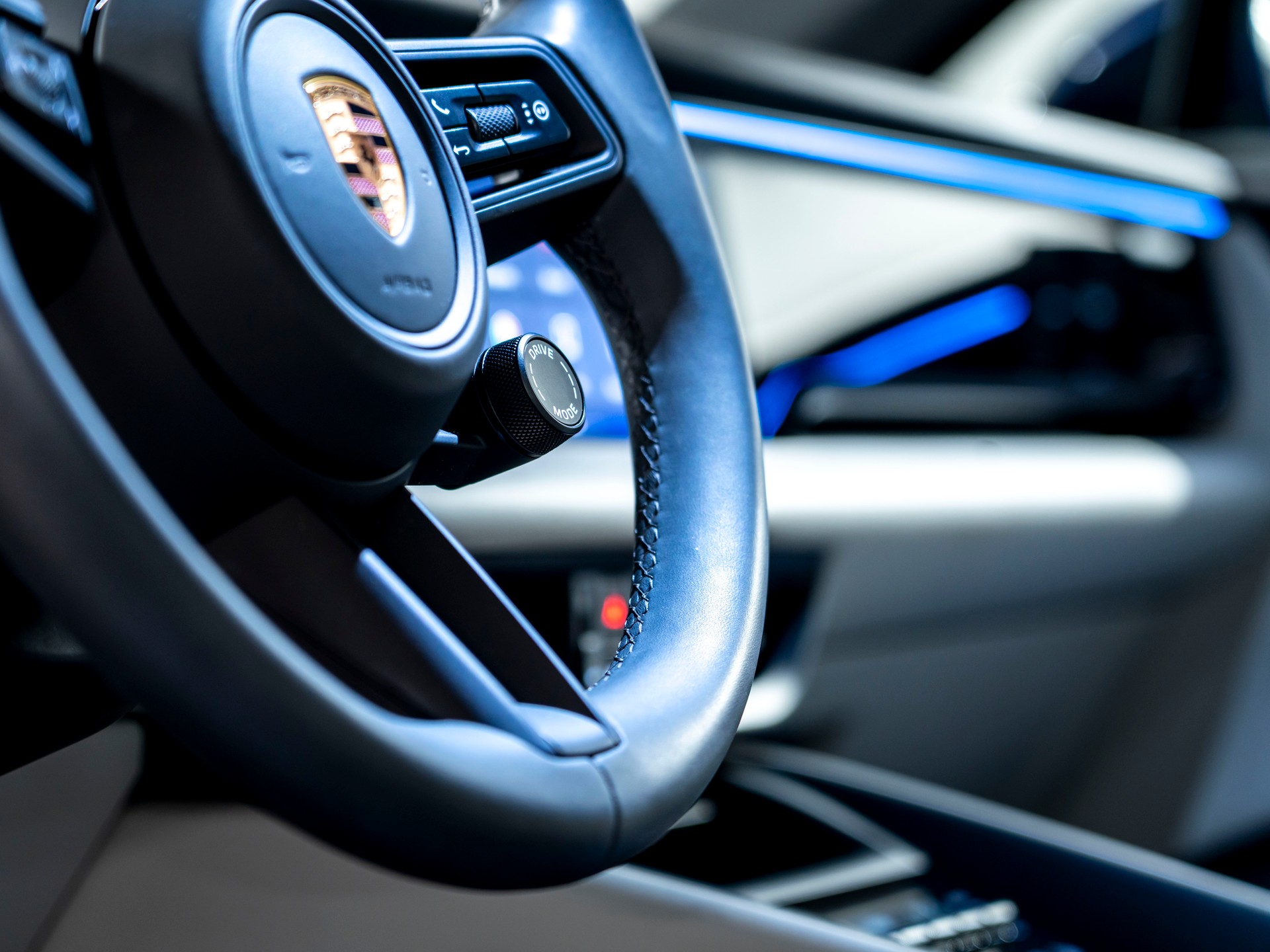 PORSCHE Macan 4 100kWh-image-15