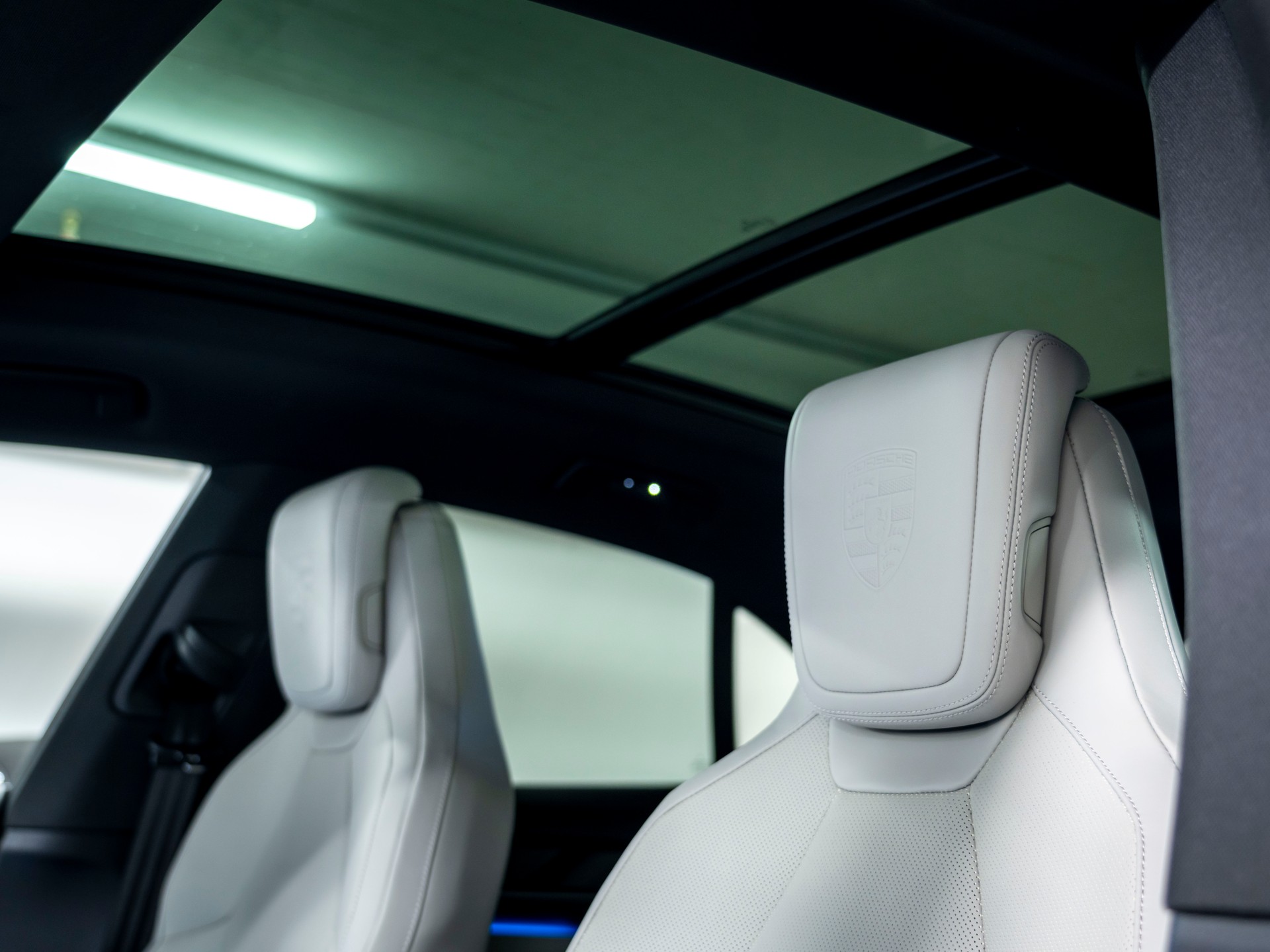 PORSCHE Macan 4 100kWh-image-17