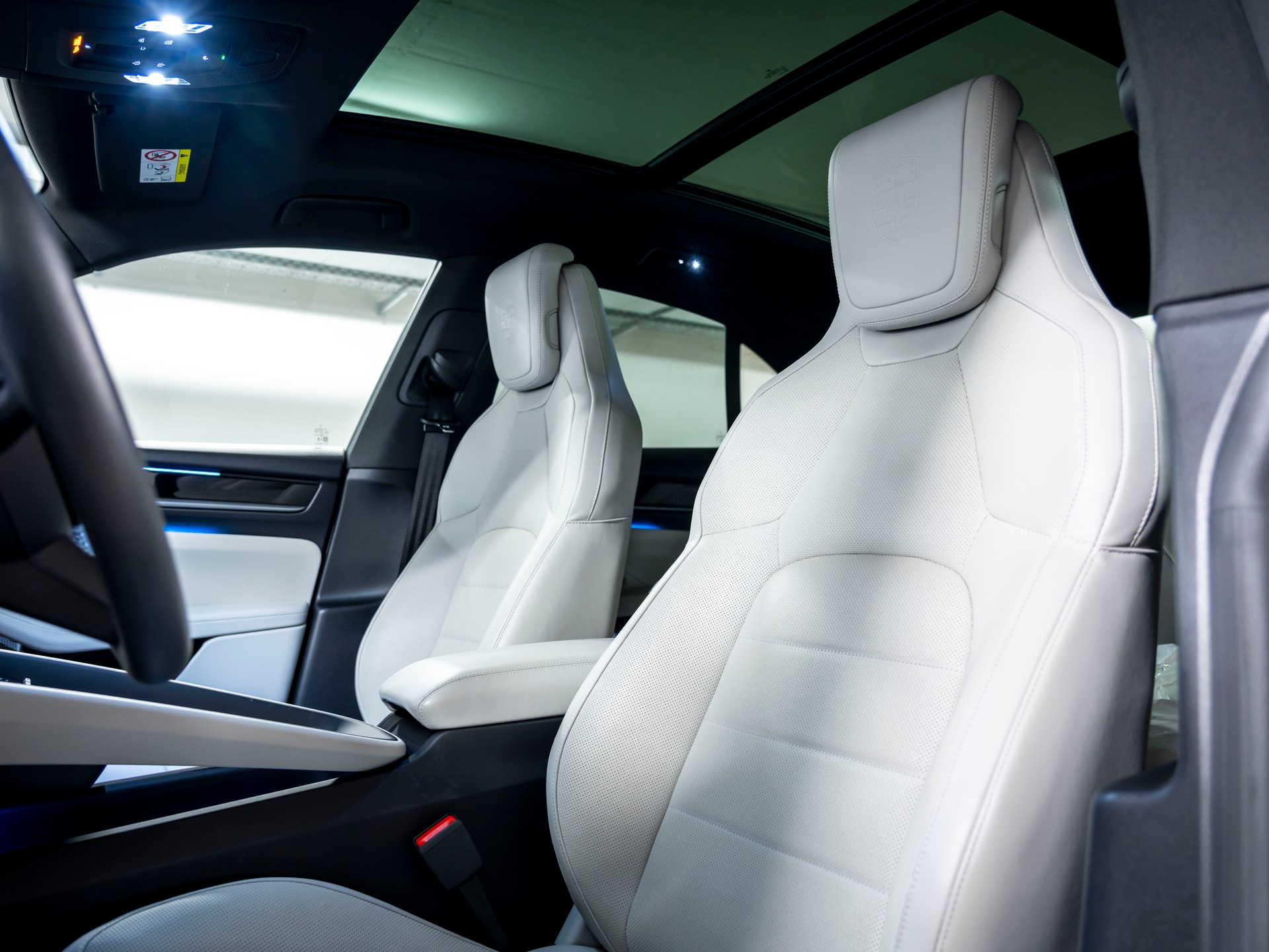 PORSCHE Macan 4 100kWh-image-16