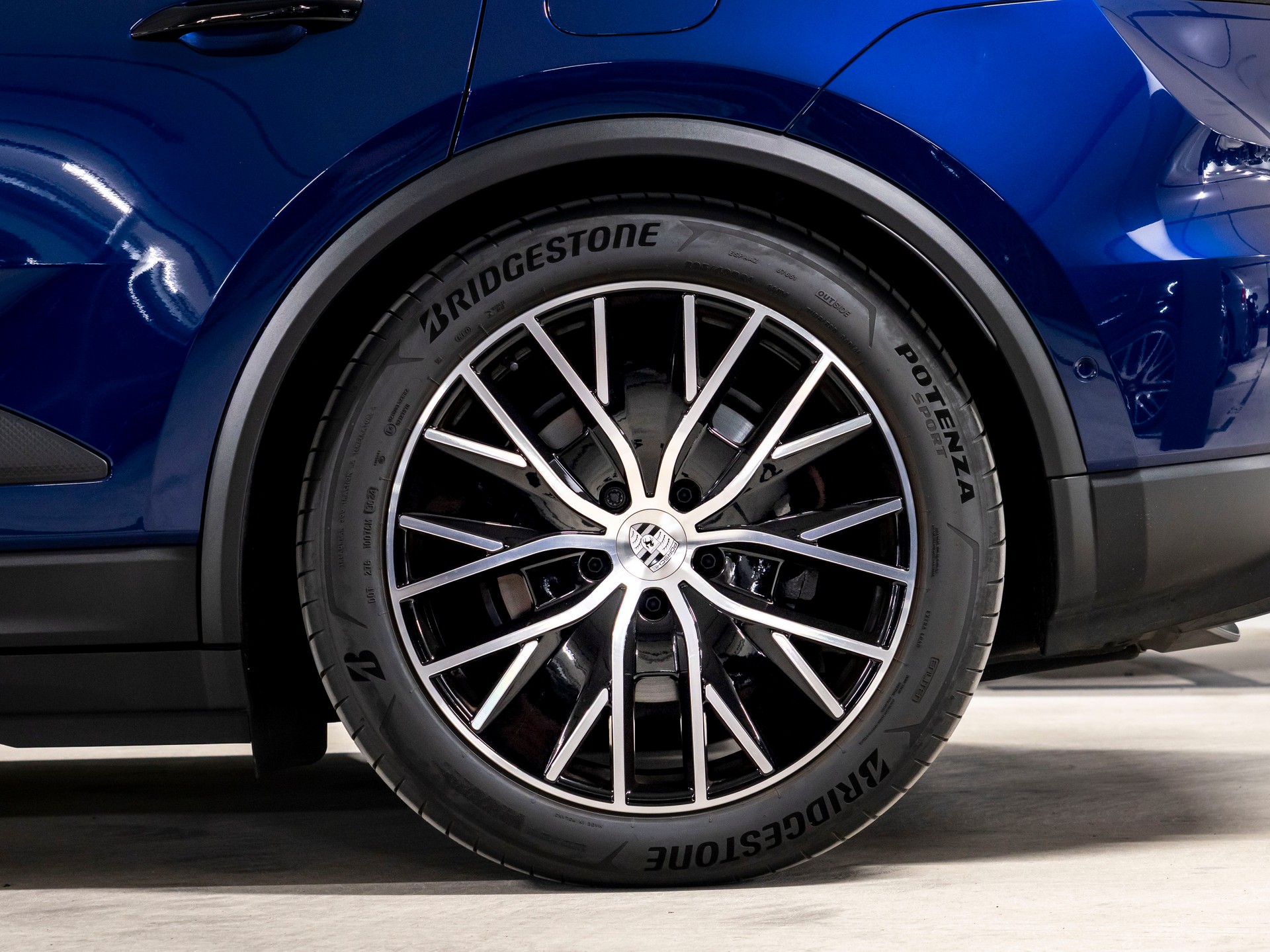 PORSCHE Macan 4 100kWh-image-9