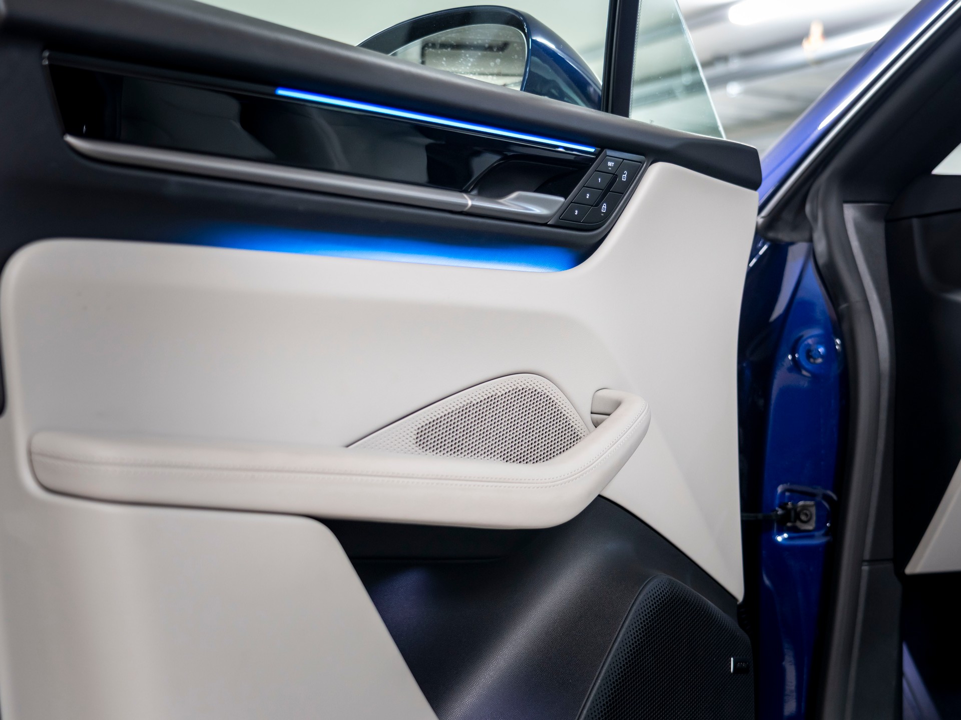 PORSCHE Macan 4 100kWh-image-18