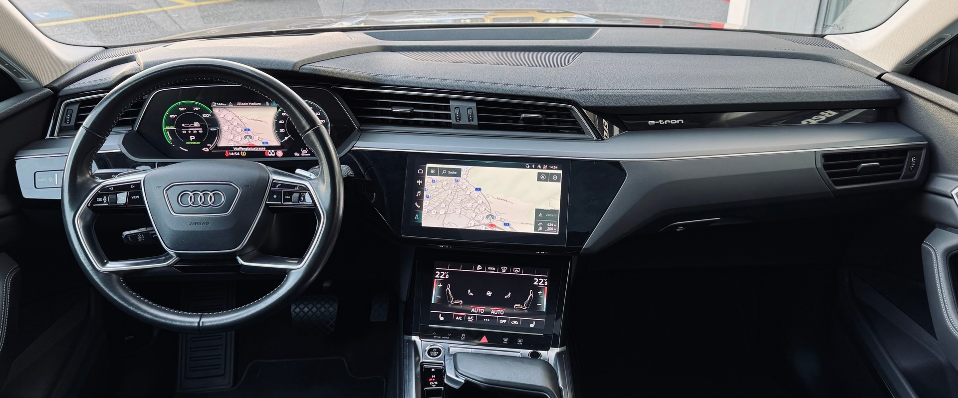 AUDI e-tron 50 quattro-image-11