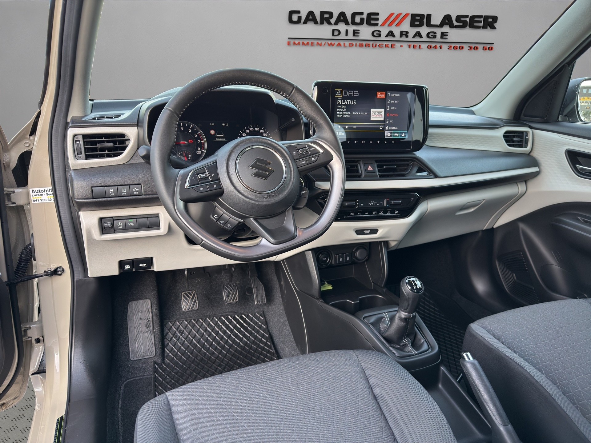 SUZUKI Swift 1.2 1st Edition Hybrid 4x4-image-6