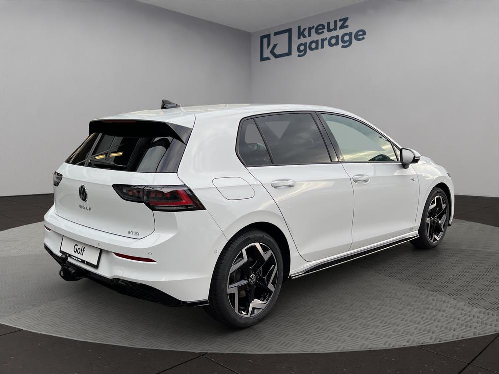 VW Golf 1.5 e TSI mHEV R-Line DSG-image-2