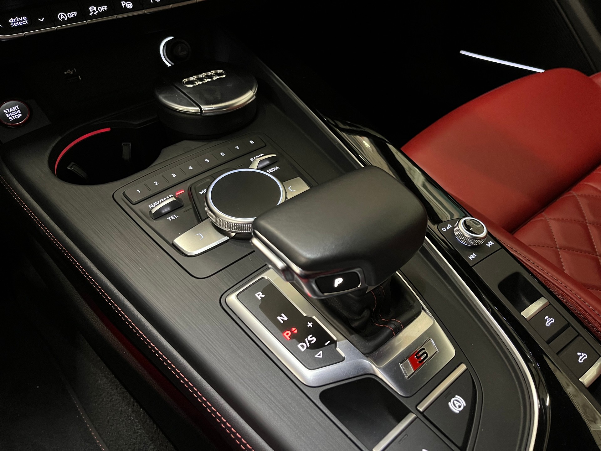 AUDI S5 Cabriolet 3.0 TFSI quattro tiptronic-image-15