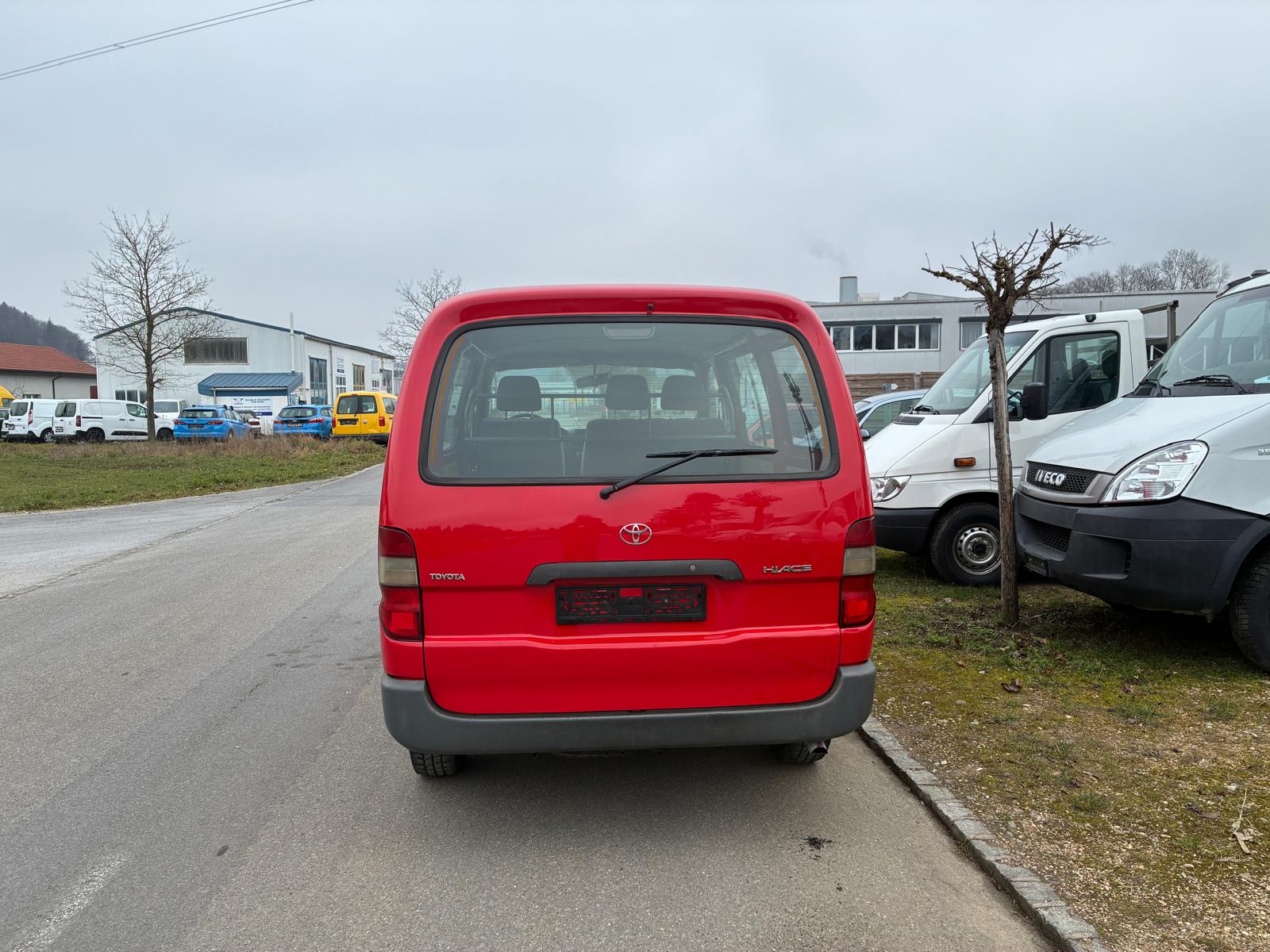TOYOTA Hiace D-4D 4WD Van-image-6