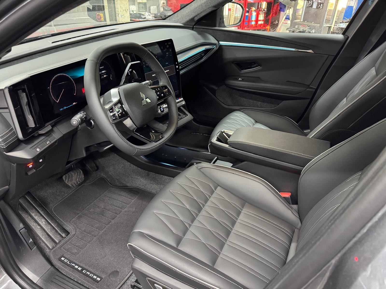 MITSUBISHI ECLIPSE CROSS-image-13
