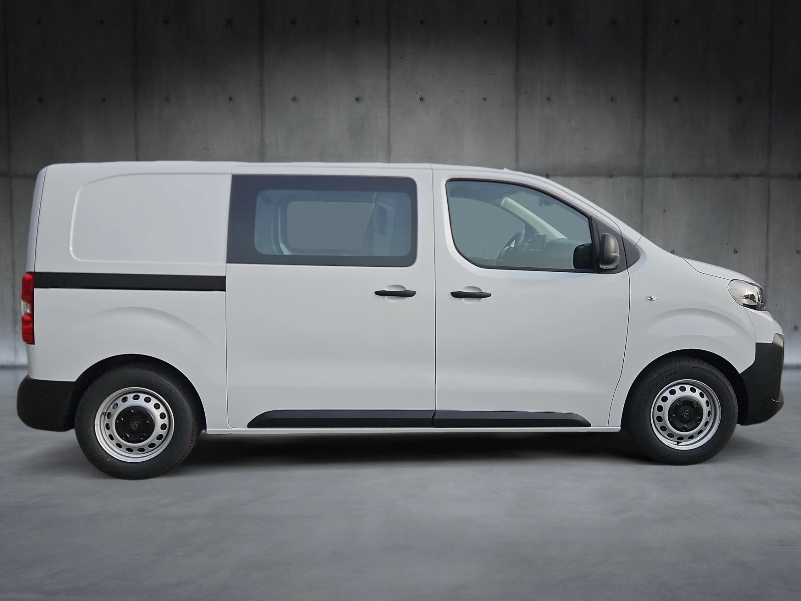 PEUGEOT Expert 2.2 BlueHDi 120 S&S Vertiefte Kabine Standard-image-2
