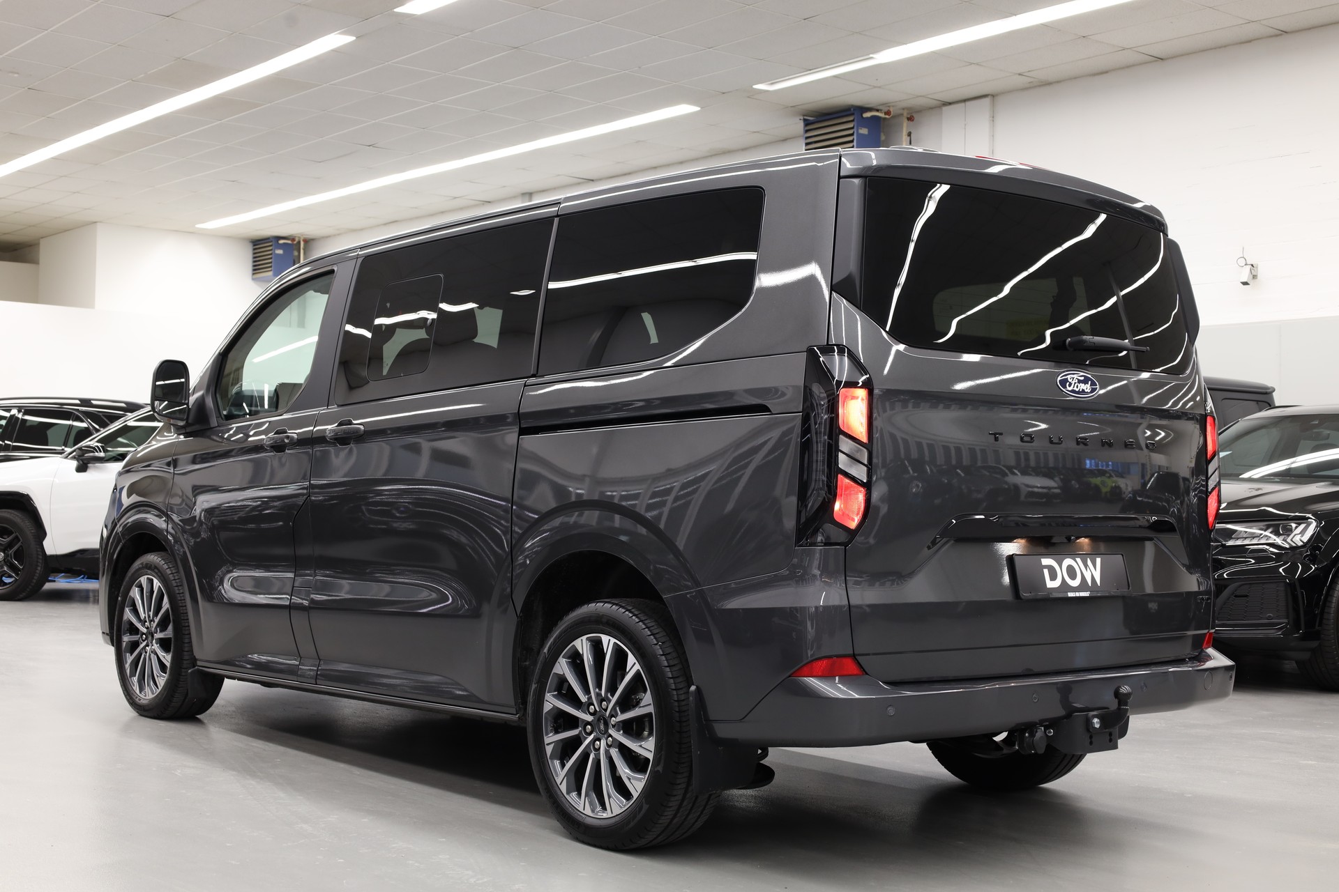 FORD Tourneo Custom 320 L1 2.0 TDCI 4x4 Titanium-image-7