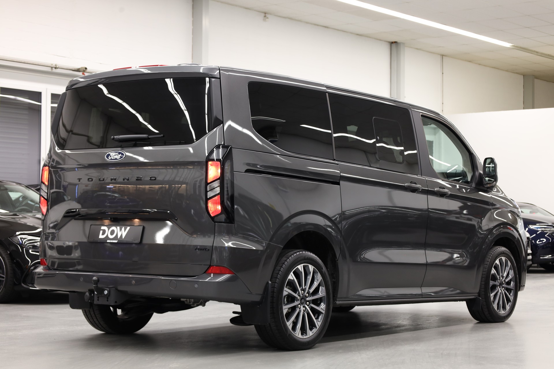 FORD Tourneo Custom 320 L1 2.0 TDCI 4x4 Titanium-image-8