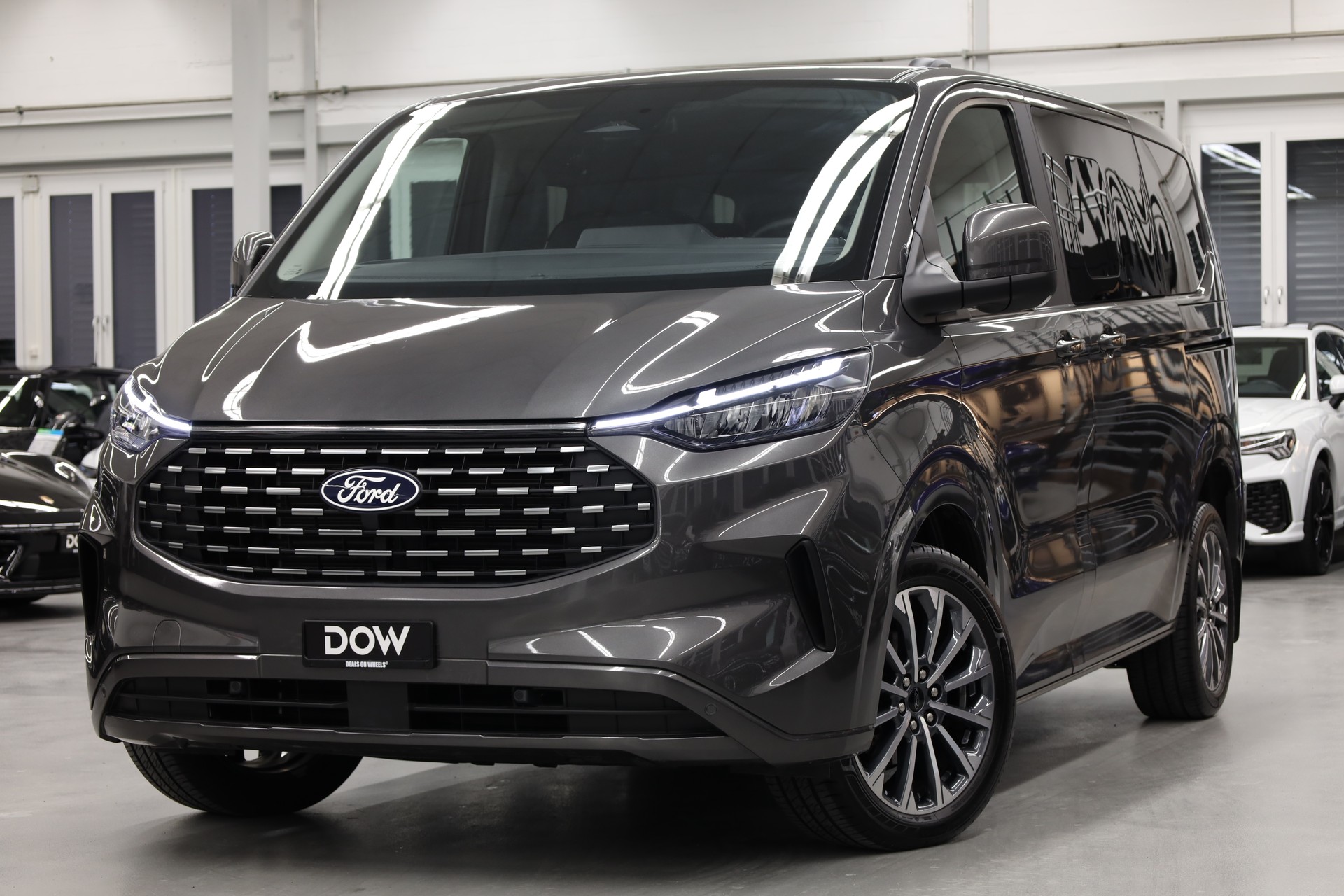 FORD Tourneo Custom 320 L1 2.0 TDCI 4x4 Titanium-image-0