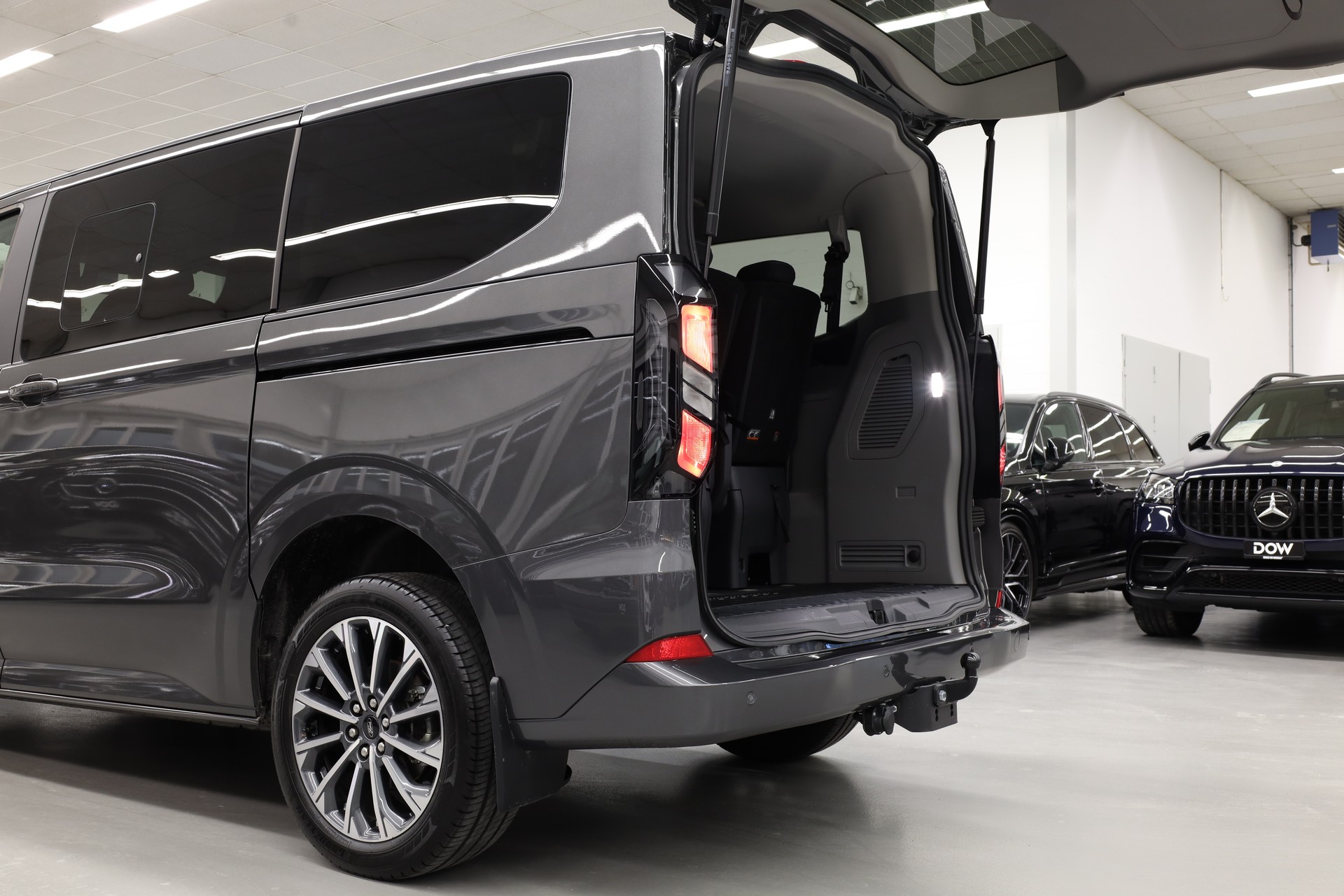 FORD Tourneo Custom 320 L1 2.0 TDCI 4x4 Titanium-image-10