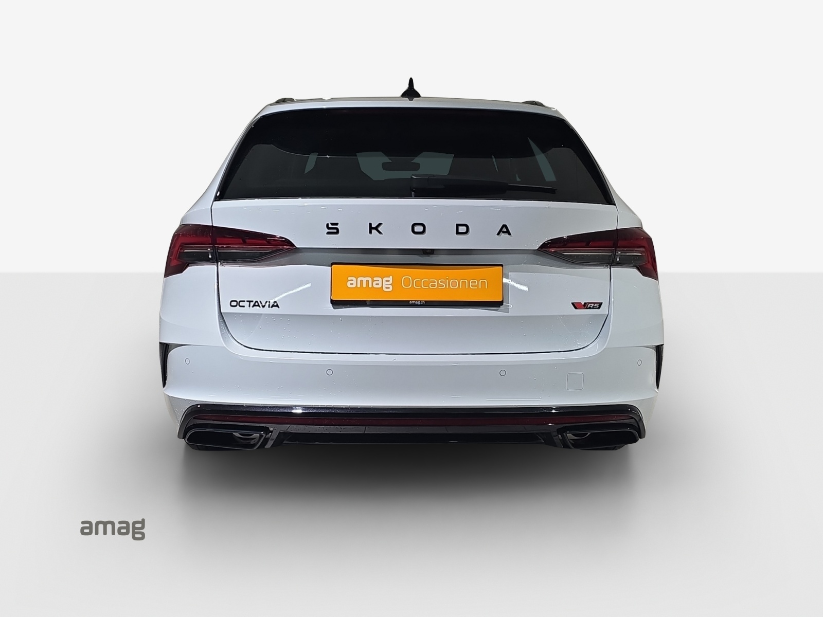 SKODA Octavia Combi 2.0 TSI DSG RS-image-3