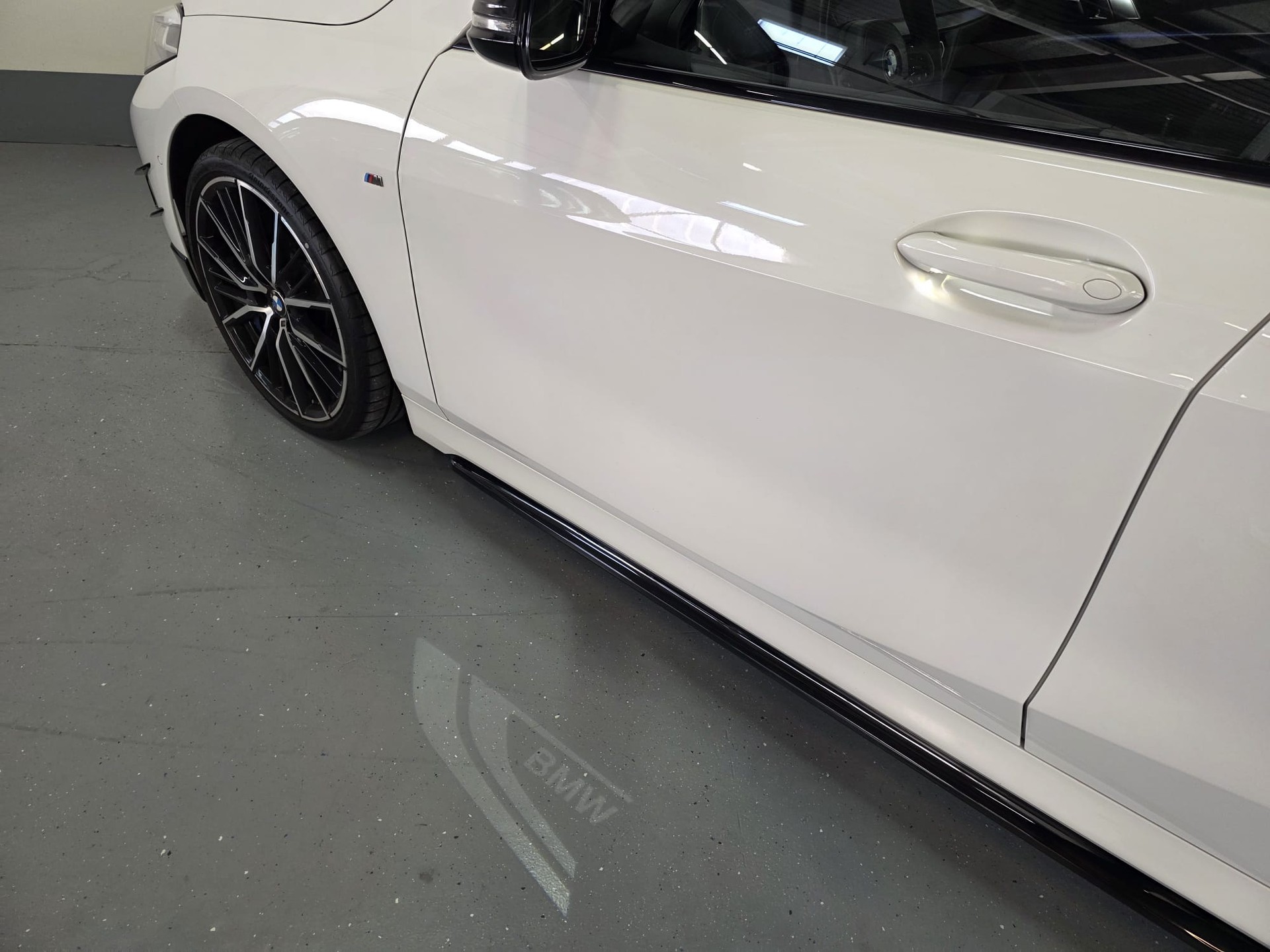 BMW M135i xDrive Steptronic-image-9