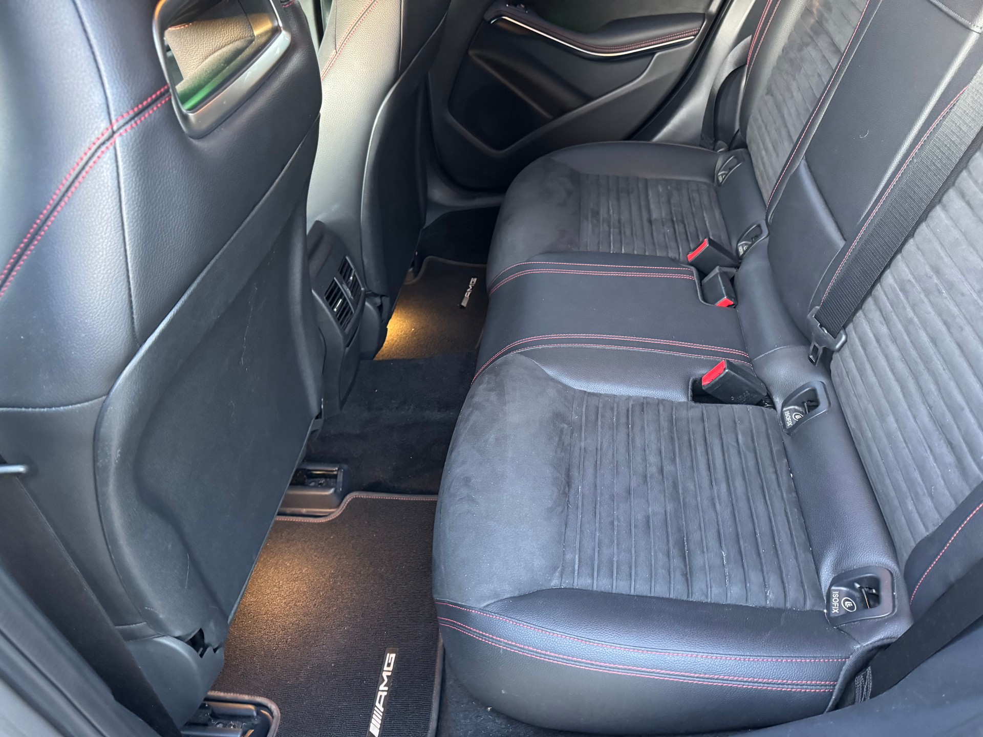MERCEDES-BENZ A 200 AMG Line-image-5