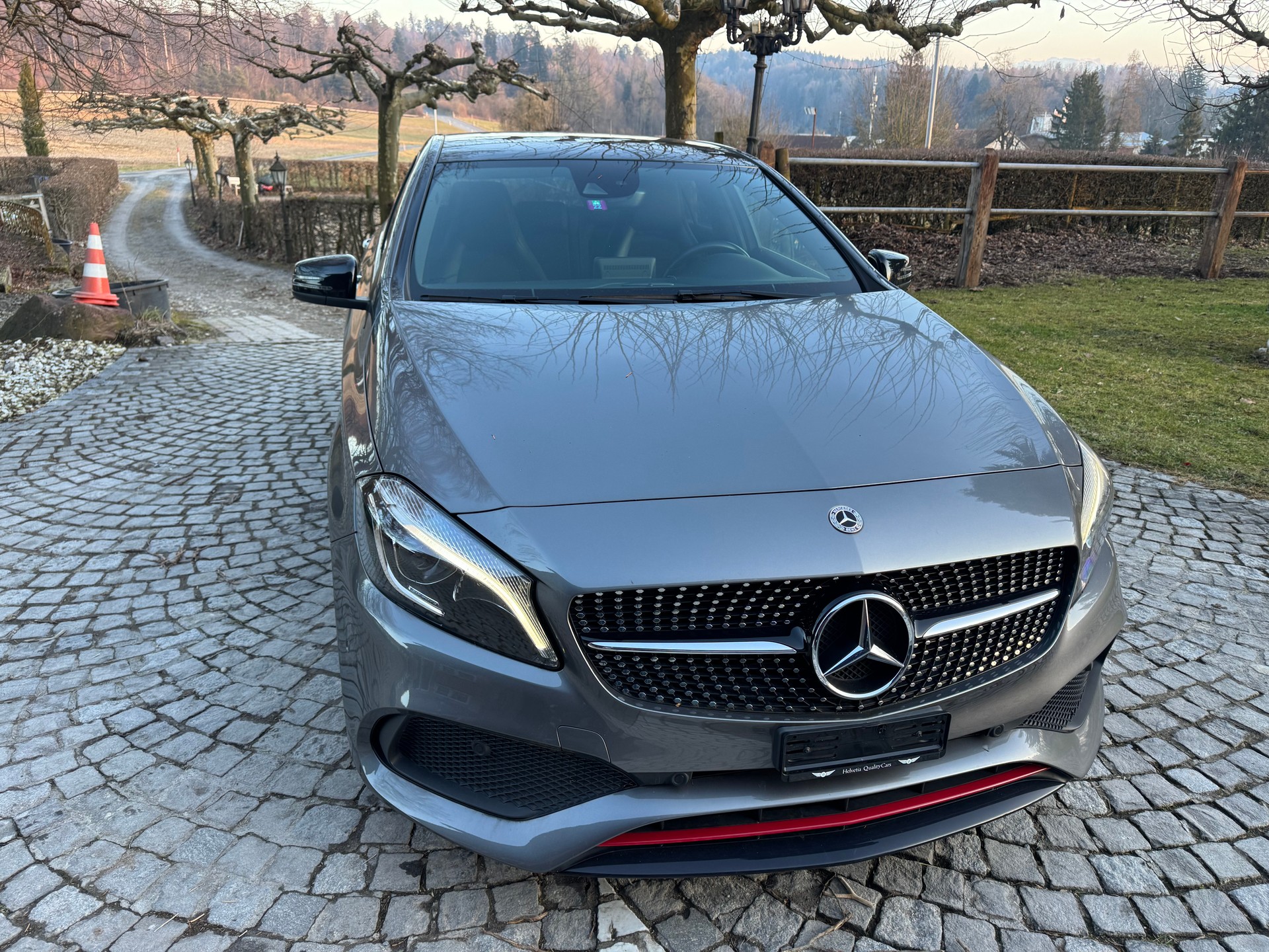 MERCEDES-BENZ A 200 AMG Line