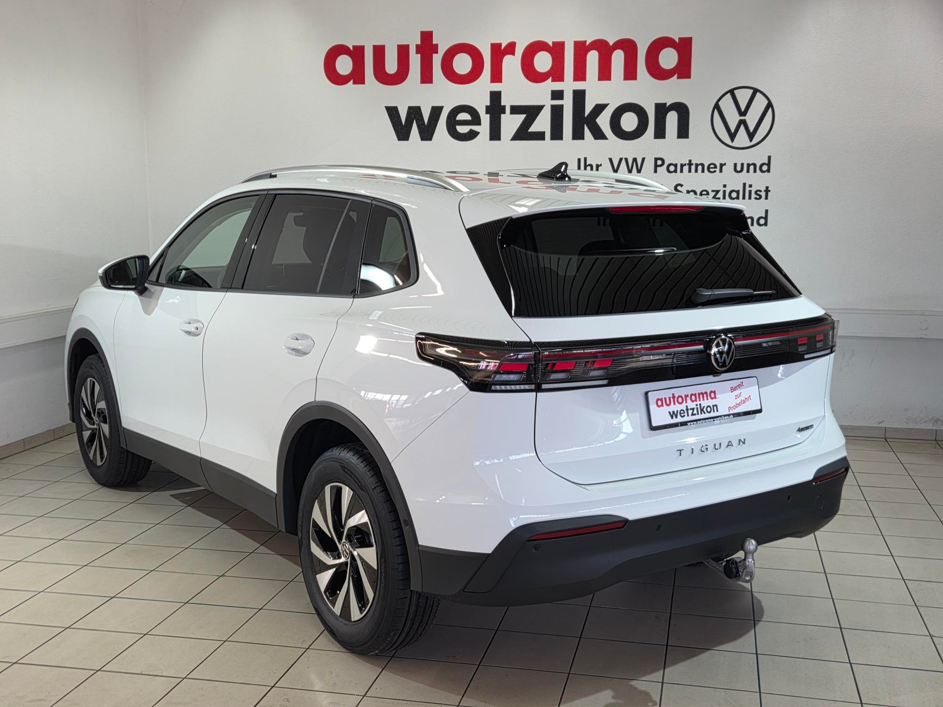 VW Tiguan 2.0 TSI DSG United 4Motion-image-2
